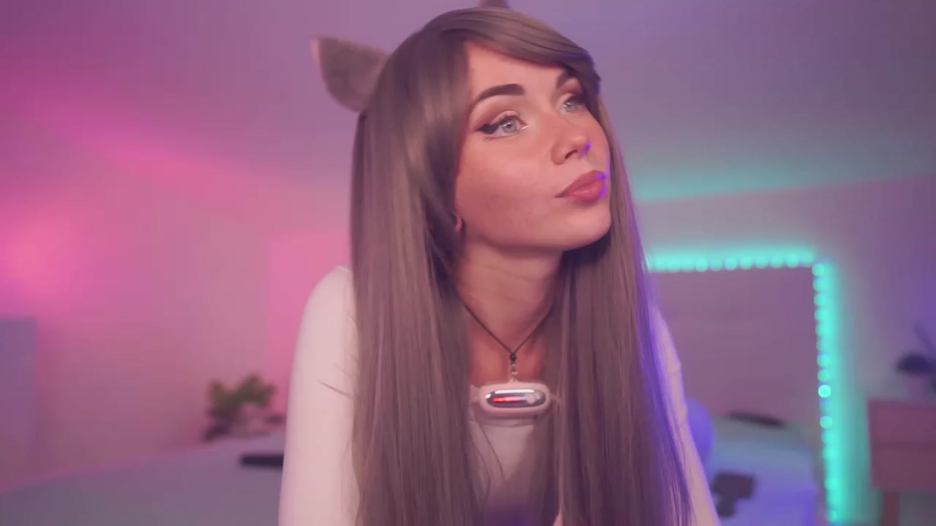 Gallery image thumbnail from Sarah_Pink's myfreecams stream on, 08/05/2023, 19:48 image 2 of 20