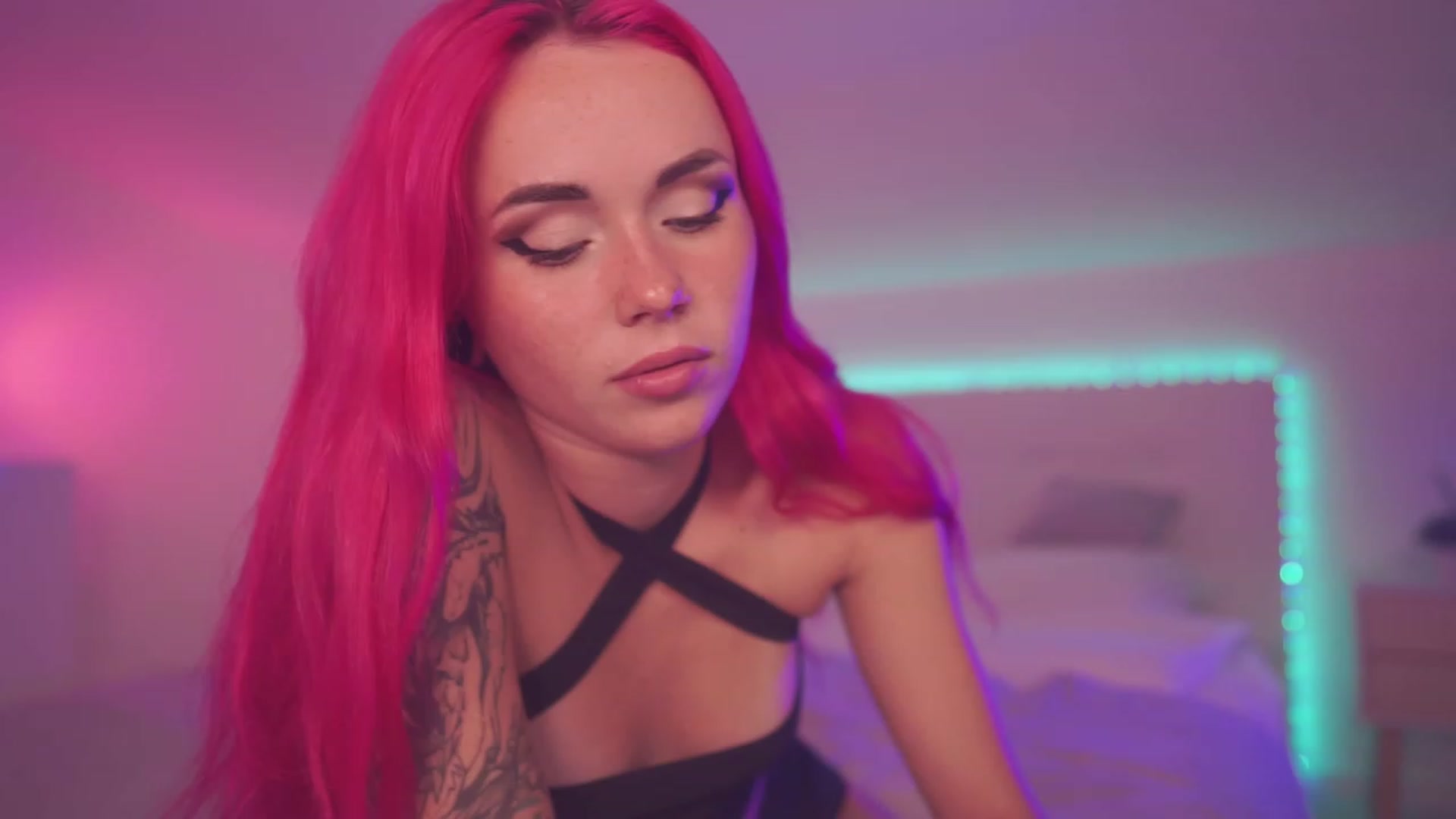 Gallery image thumbnail from Sarah_Pink's myfreecams stream on, 08/11/2023, 17:14 image 4 of 20