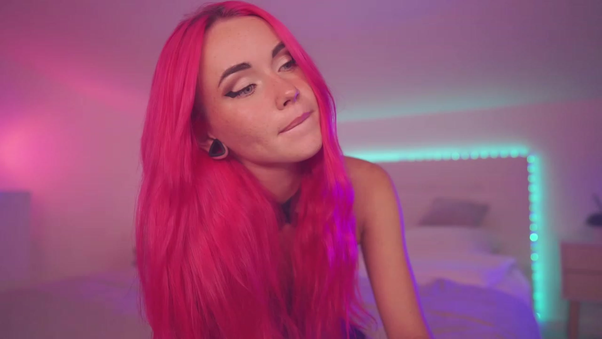 Gallery image thumbnail from Sarah_Pink's myfreecams stream on, 08/11/2023, 17:14 image 2 of 20