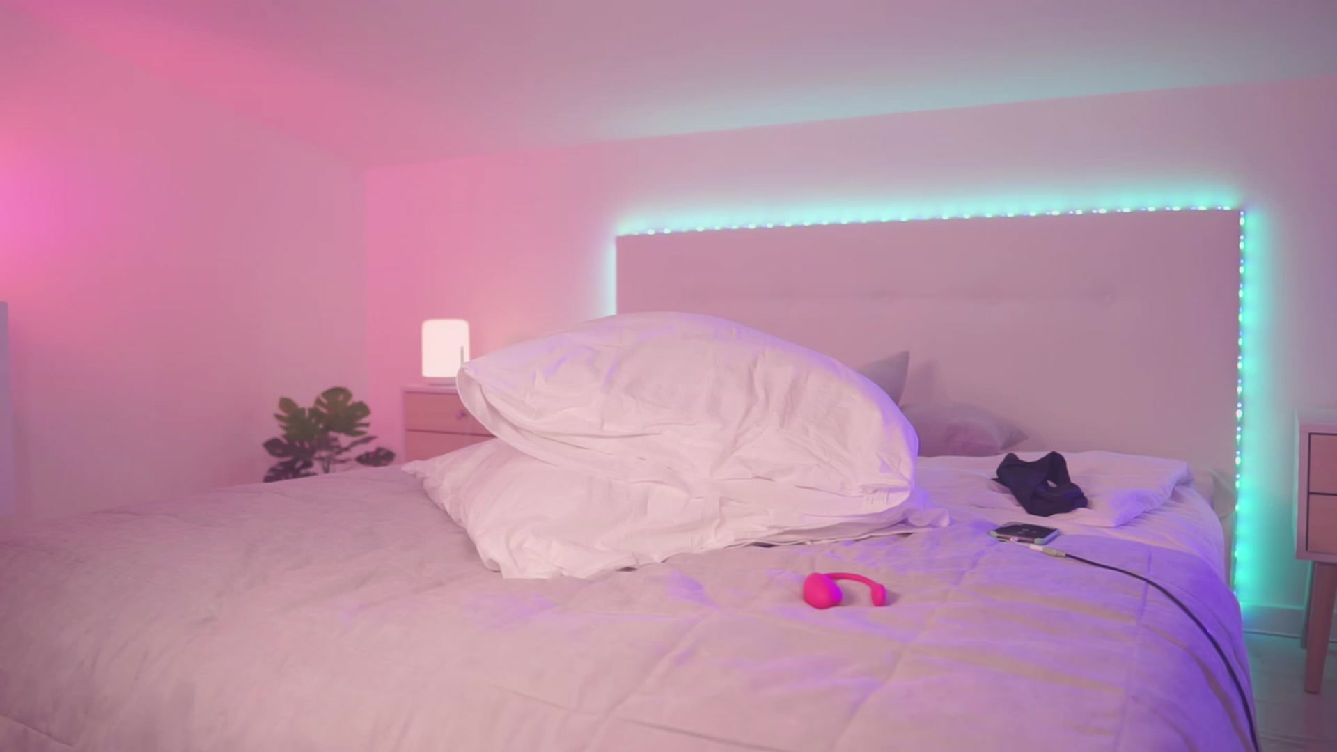 Gallery image thumbnail from Sarah_Pink's myfreecams stream on, 08/11/2023, 17:14 image 15 of 20