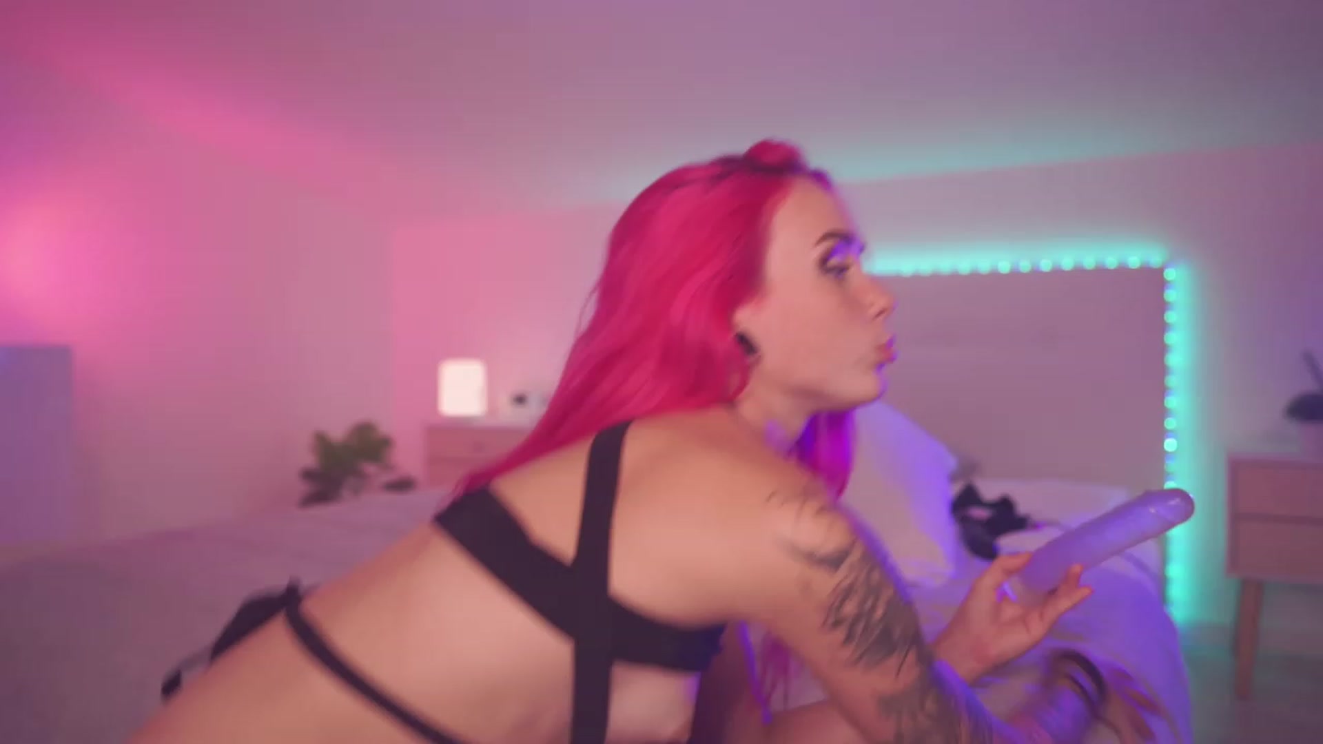 Gallery image thumbnail from Sarah_Pink's myfreecams stream on, 08/11/2023, 18:53 image 6 of 20