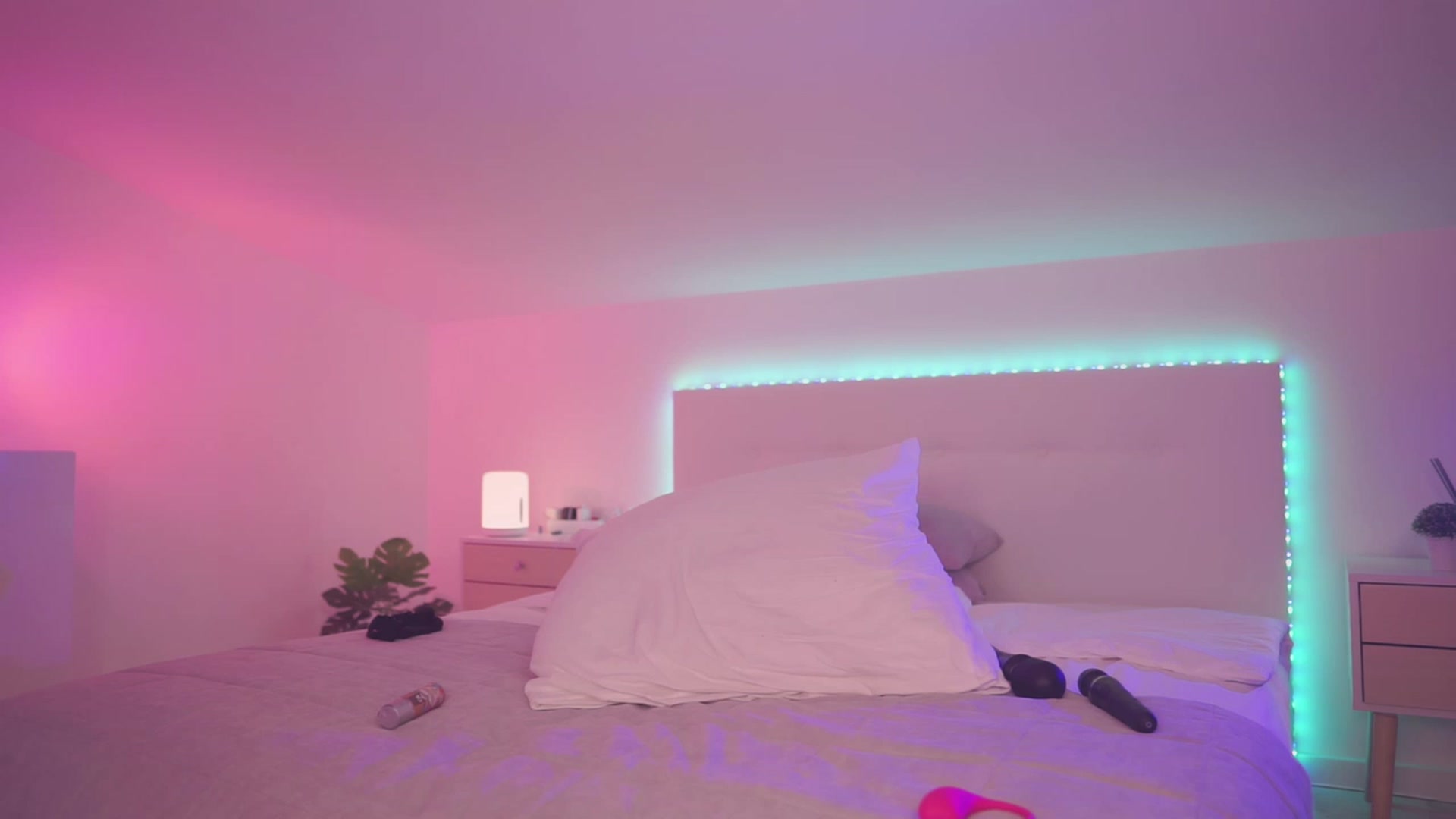 Gallery image thumbnail from Sarah_Pink's myfreecams stream on, 08/12/2023, 19:51 image 9 of 20