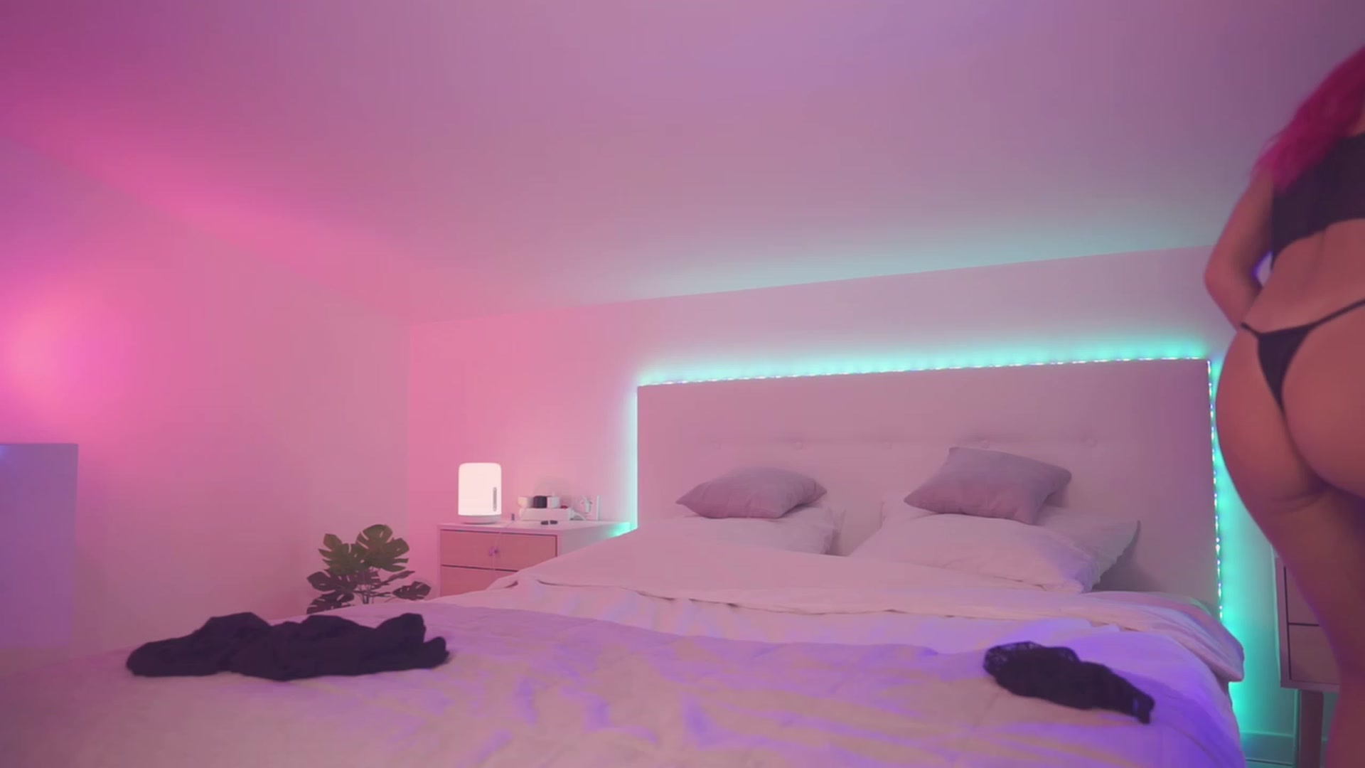 Gallery image thumbnail from Sarah_Pink's myfreecams stream on, 08/13/2023, 19:55 image 15 of 20