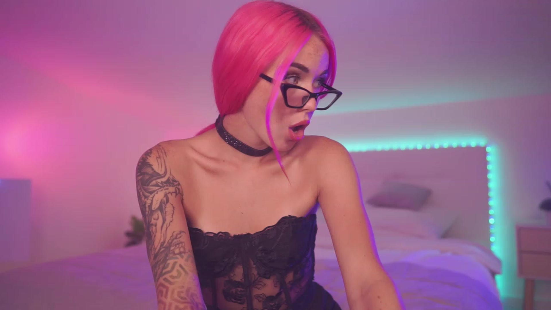 Gallery image thumbnail from Sarah_Pink's myfreecams stream on, 08/13/2023, 19:55 image 1 of 20