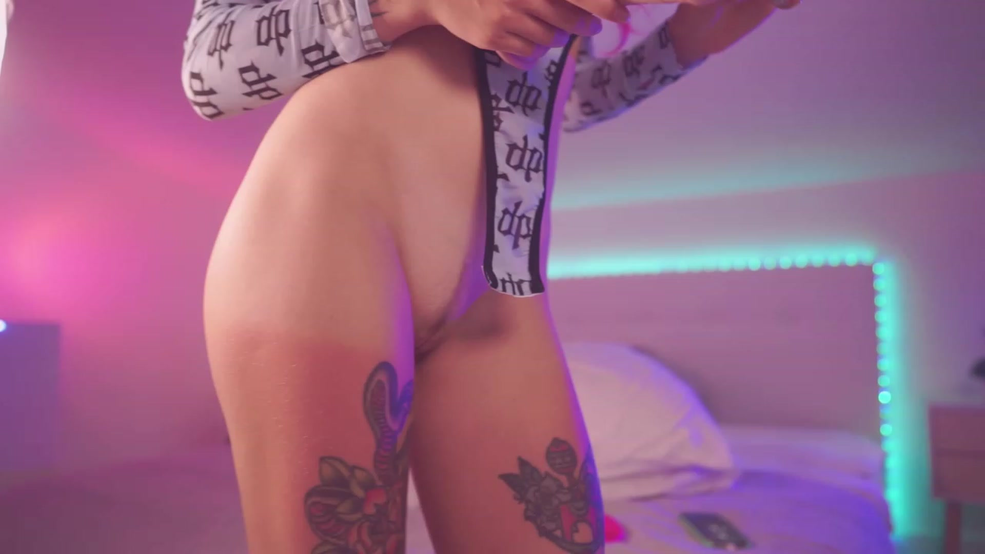 Gallery image thumbnail from Sarah_Pink's myfreecams stream on, 08/17/2023, 19:08 image 9 of 20
