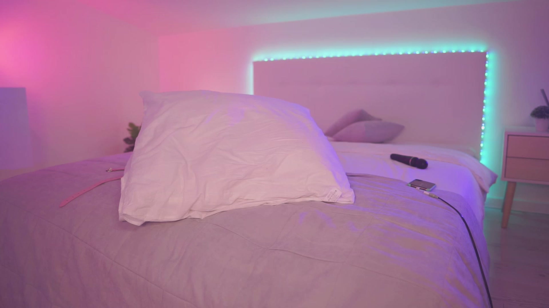 Gallery image thumbnail from Sarah_Pink's myfreecams stream on, 08/21/2023, 20:40 image 2 of 20
