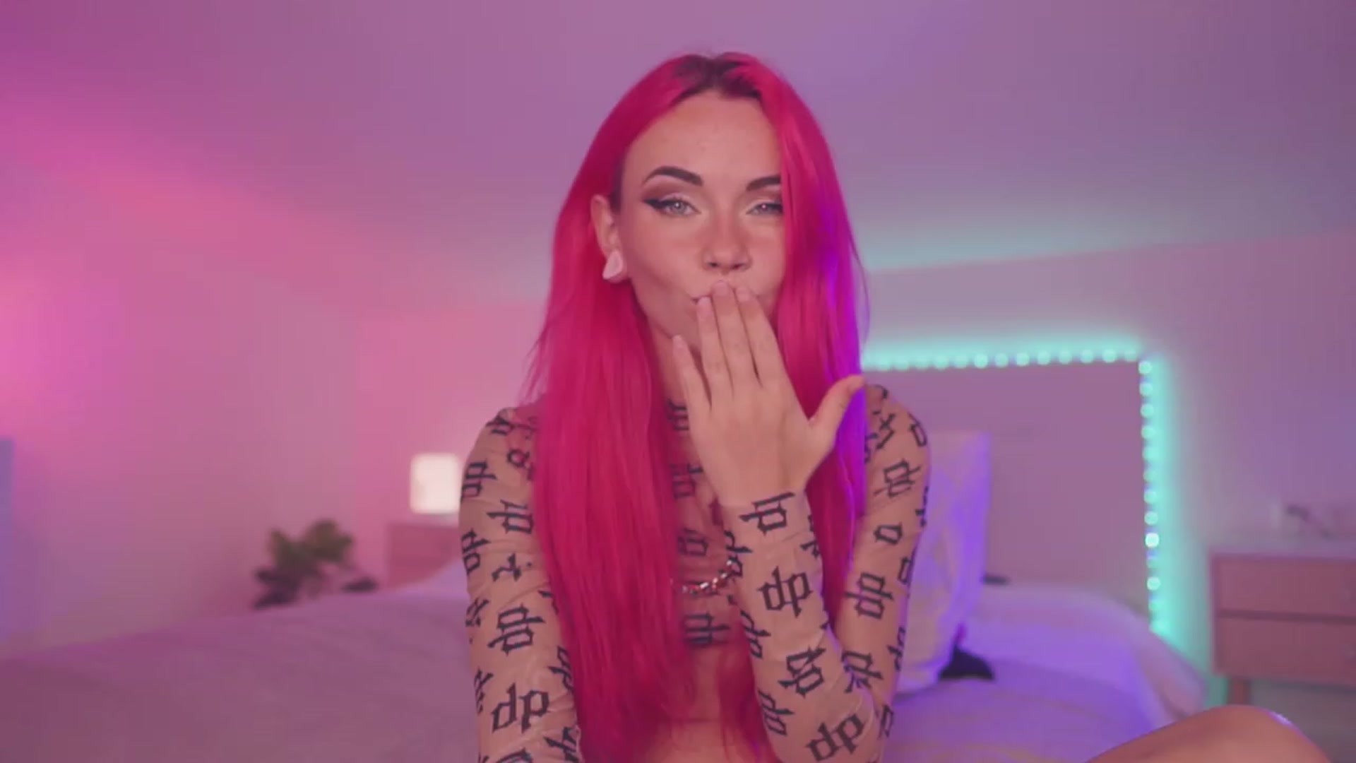 Gallery image thumbnail from Sarah_Pink's myfreecams stream on, 08/26/2023, 19:28 image 15 of 20