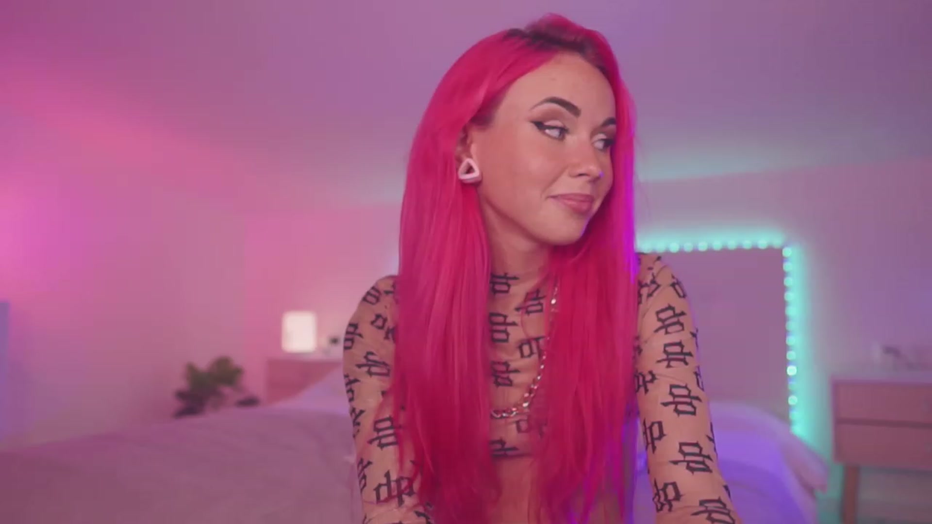 Gallery image thumbnail from Sarah_Pink's myfreecams stream on, 08/26/2023, 19:28 image 12 of 20