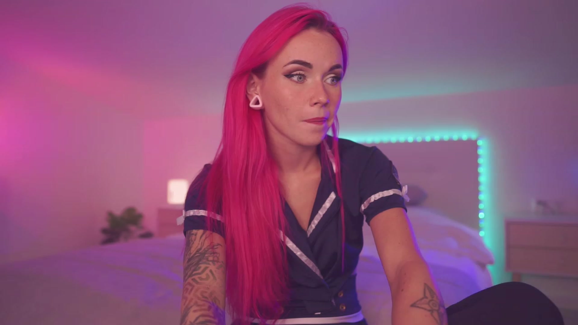 Gallery image thumbnail from Sarah_Pink's myfreecams stream on, 08/27/2023, 17:58 image 16 of 20