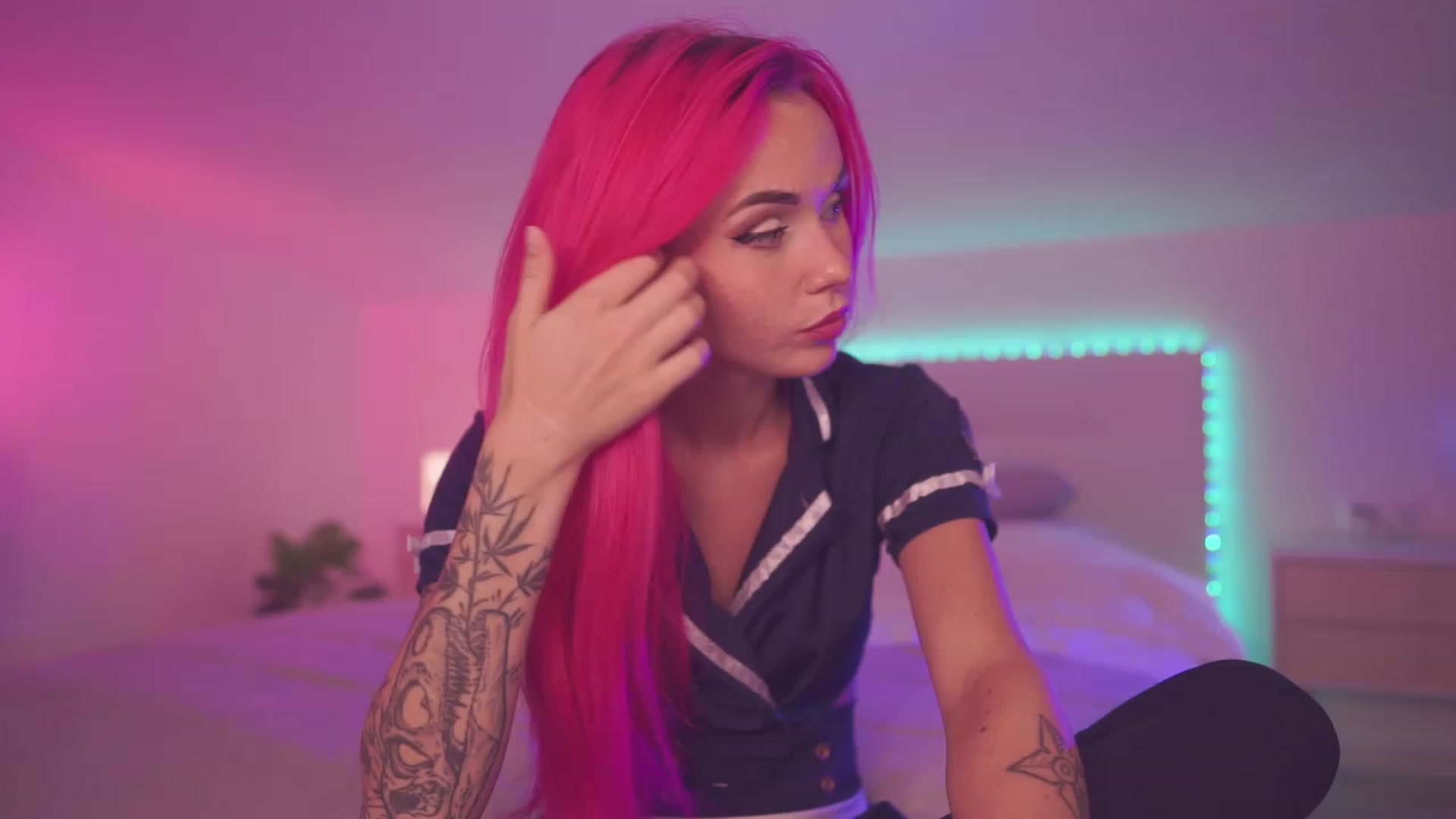 Gallery image thumbnail from Sarah_Pink's myfreecams stream on, 08/27/2023, 17:58 image 7 of 20
