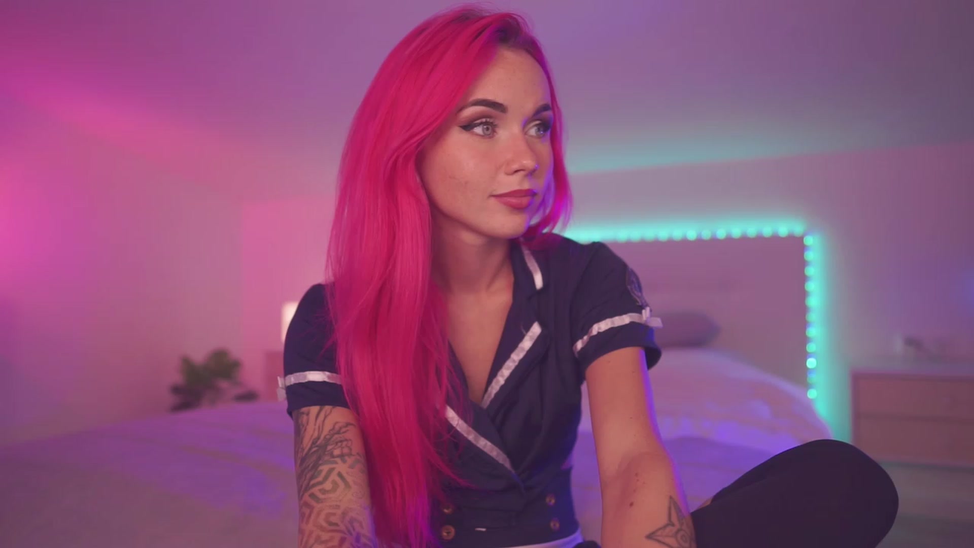 Gallery image thumbnail from Sarah_Pink's myfreecams stream on, 08/27/2023, 17:58 image 12 of 20