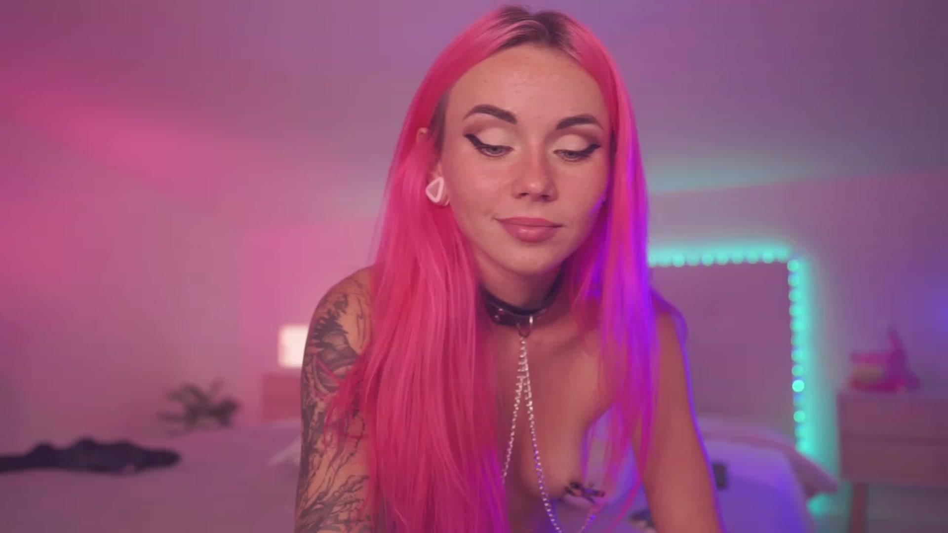 Gallery image thumbnail from Sarah_Pink's myfreecams stream on, 09/08/2023, 20:11 image 13 of 20