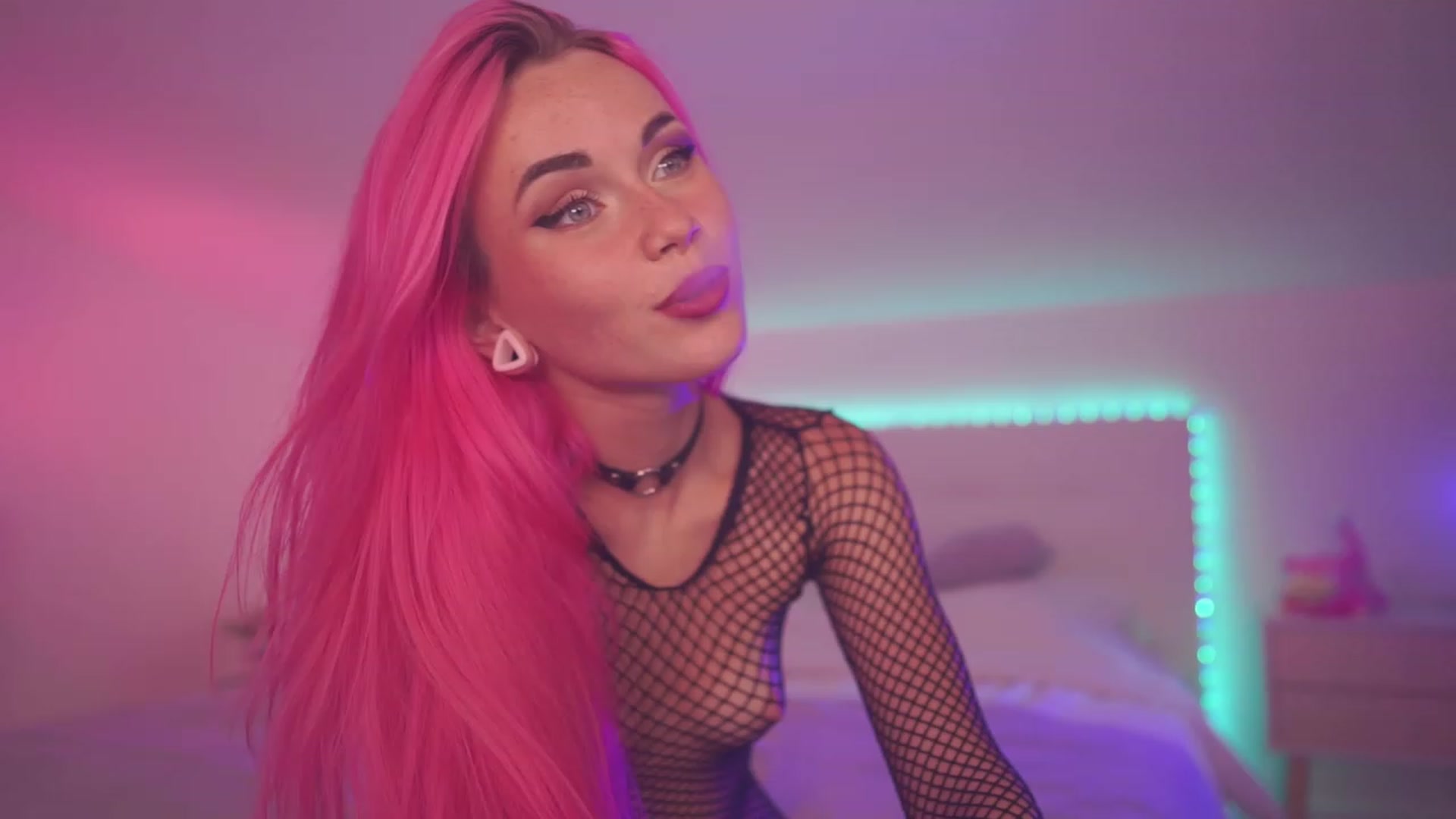 Gallery image thumbnail from Sarah_Pink's myfreecams stream on, 09/09/2023, 20:40 image 10 of 20