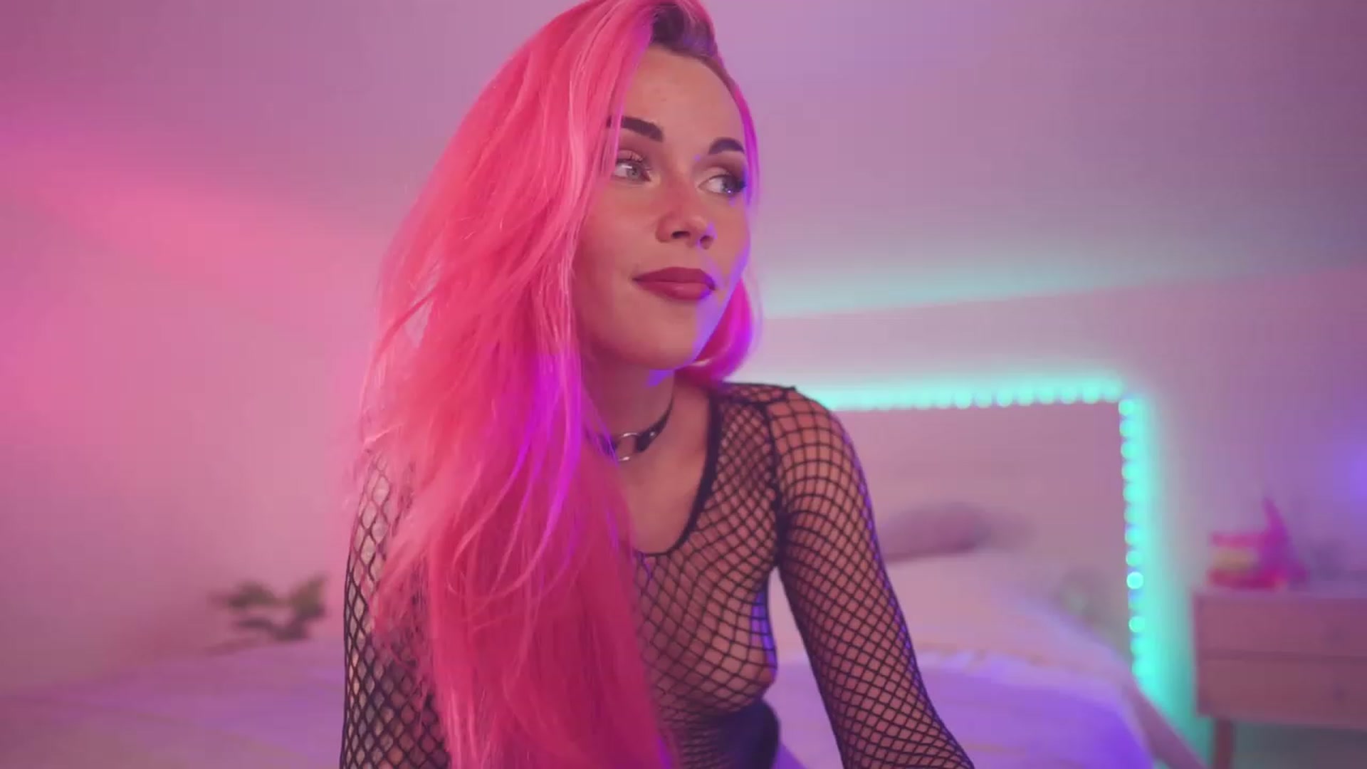 Gallery image thumbnail from Sarah_Pink's myfreecams stream on, 09/09/2023, 20:40 image 6 of 20