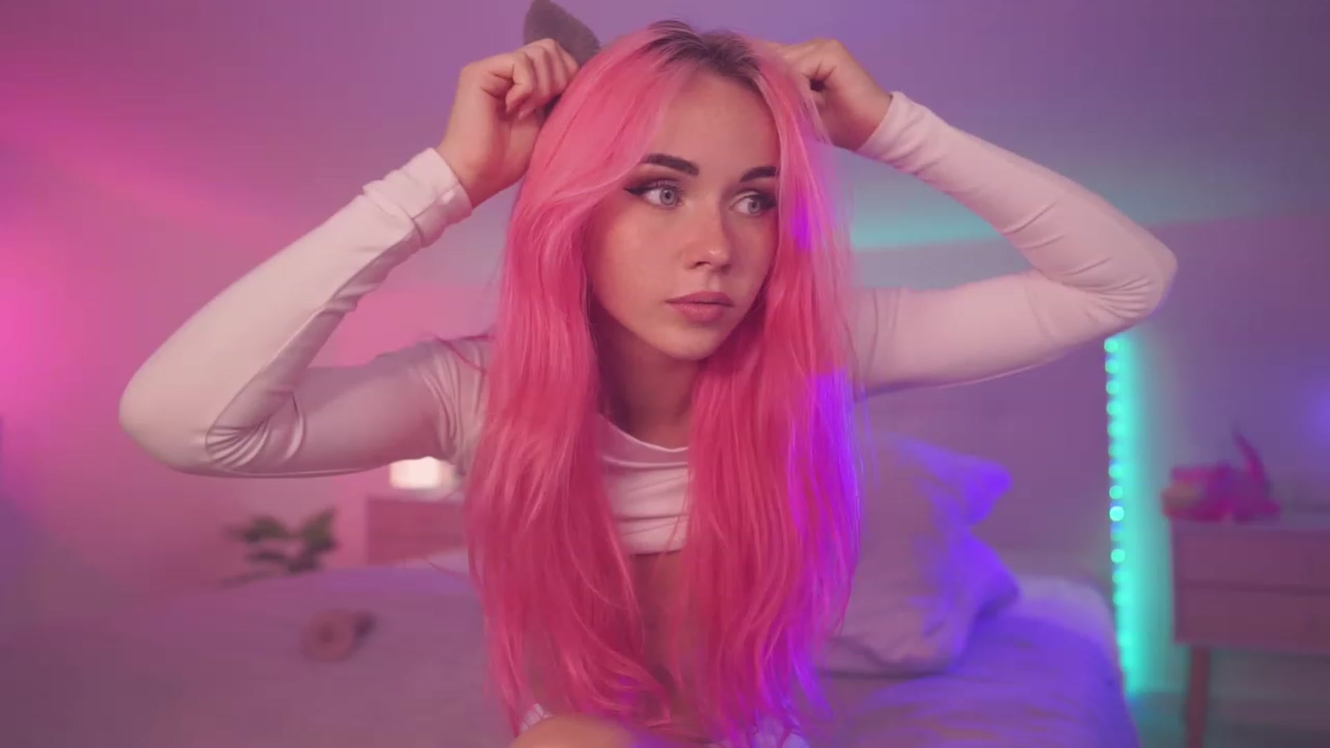 Gallery image thumbnail from Sarah_Pink's myfreecams stream on, 09/15/2023, 19:05 image 10 of 20