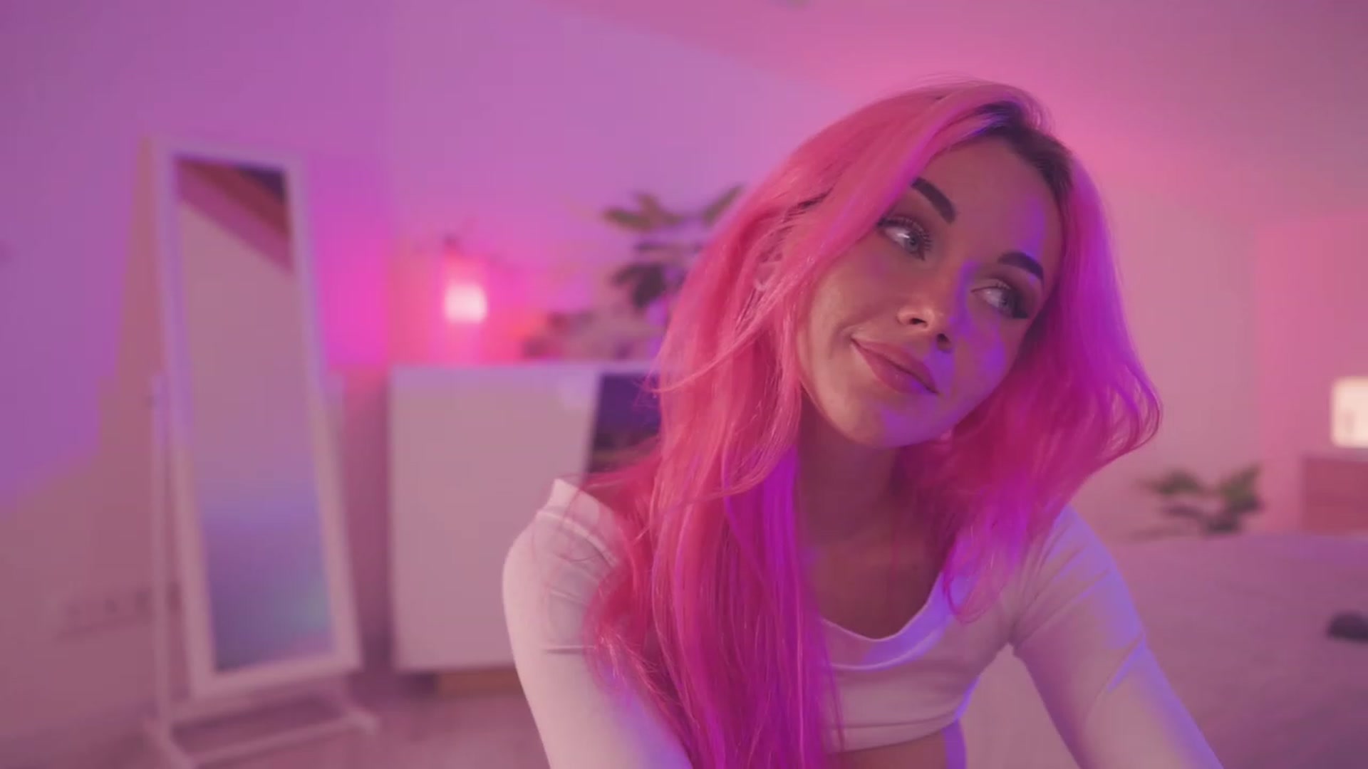 Gallery image thumbnail from Sarah_Pink's myfreecams stream on, 09/15/2023, 19:05 image 13 of 20