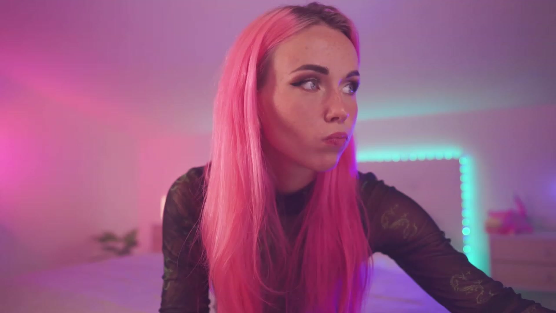 Gallery image thumbnail from Sarah_Pink's myfreecams stream on, 09/16/2023, 19:09 image 3 of 20