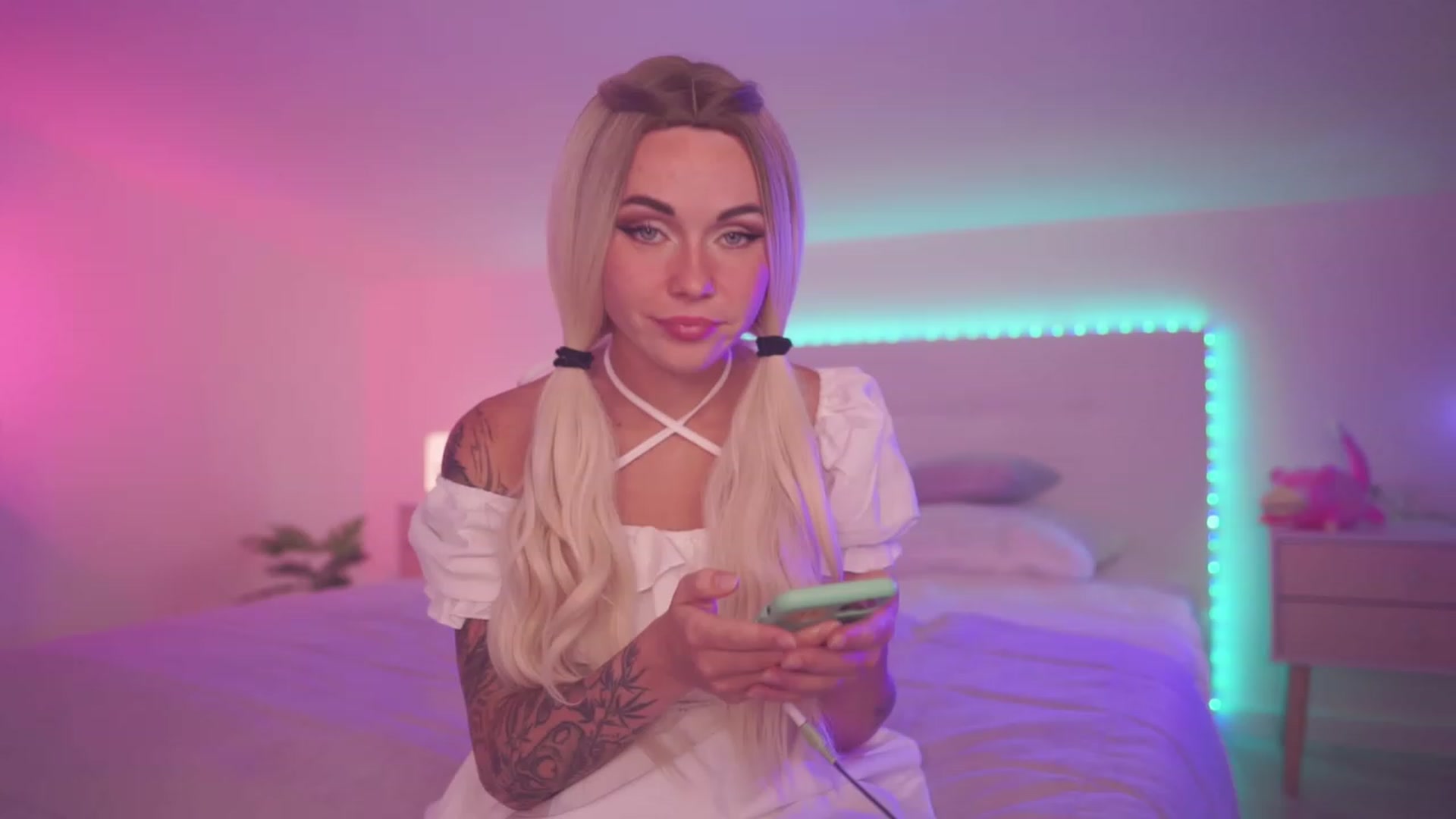 Gallery image thumbnail from Sarah_Pink's myfreecams stream on, 09/18/2023, 19:02 image 8 of 20