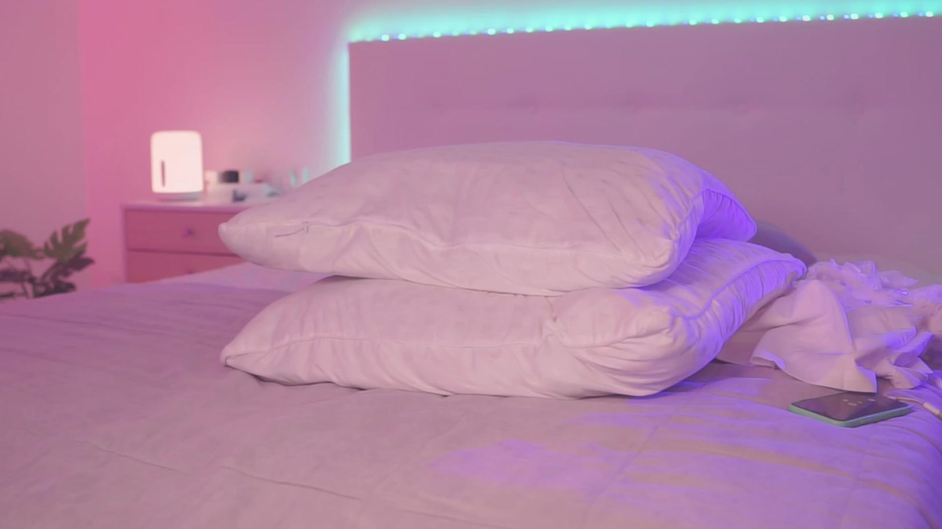Gallery image thumbnail from Sarah_Pink's myfreecams stream on, 09/18/2023, 19:50 image 14 of 20