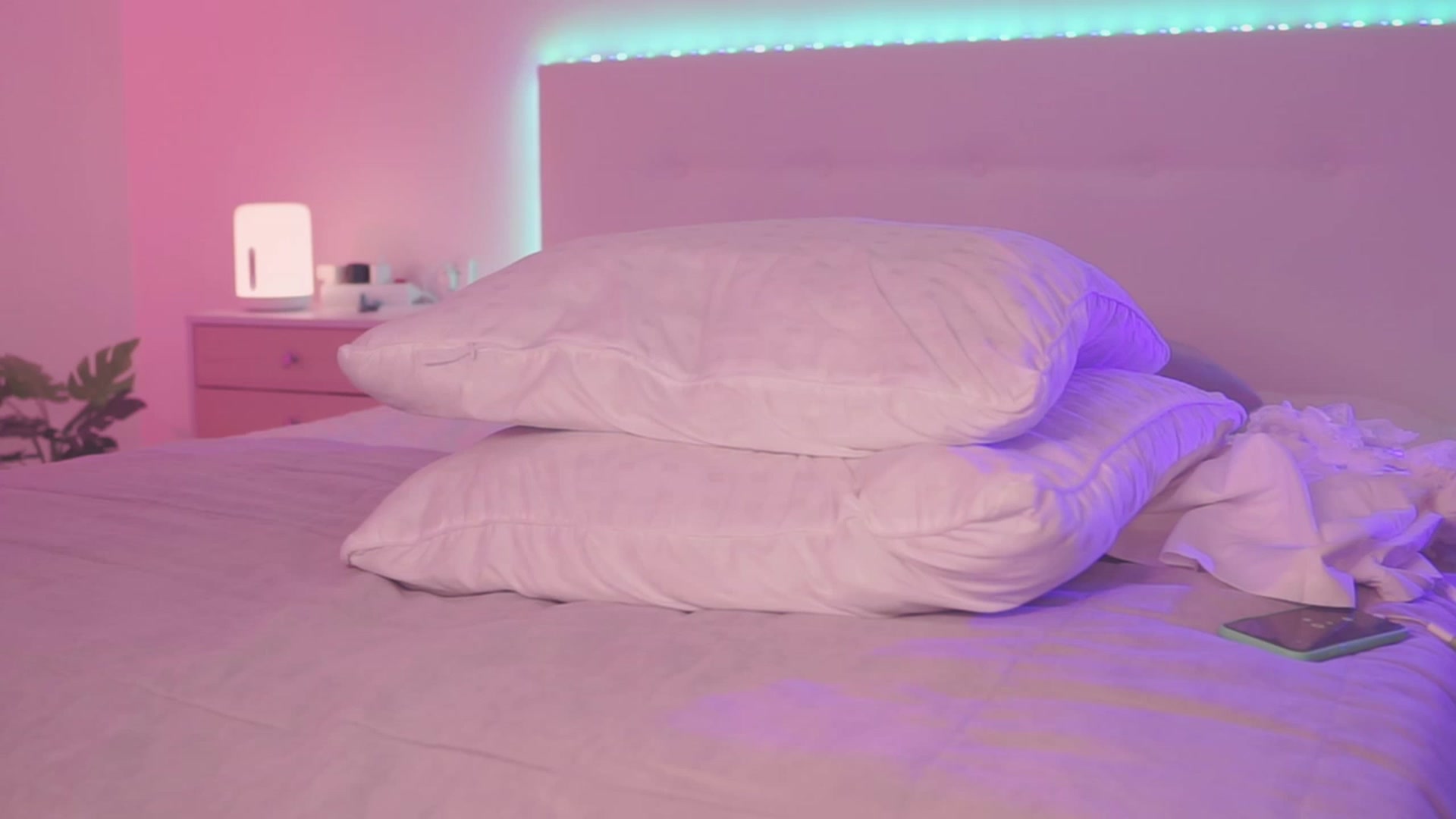 Gallery image thumbnail from Sarah_Pink's myfreecams stream on, 09/18/2023, 19:50 image 15 of 20