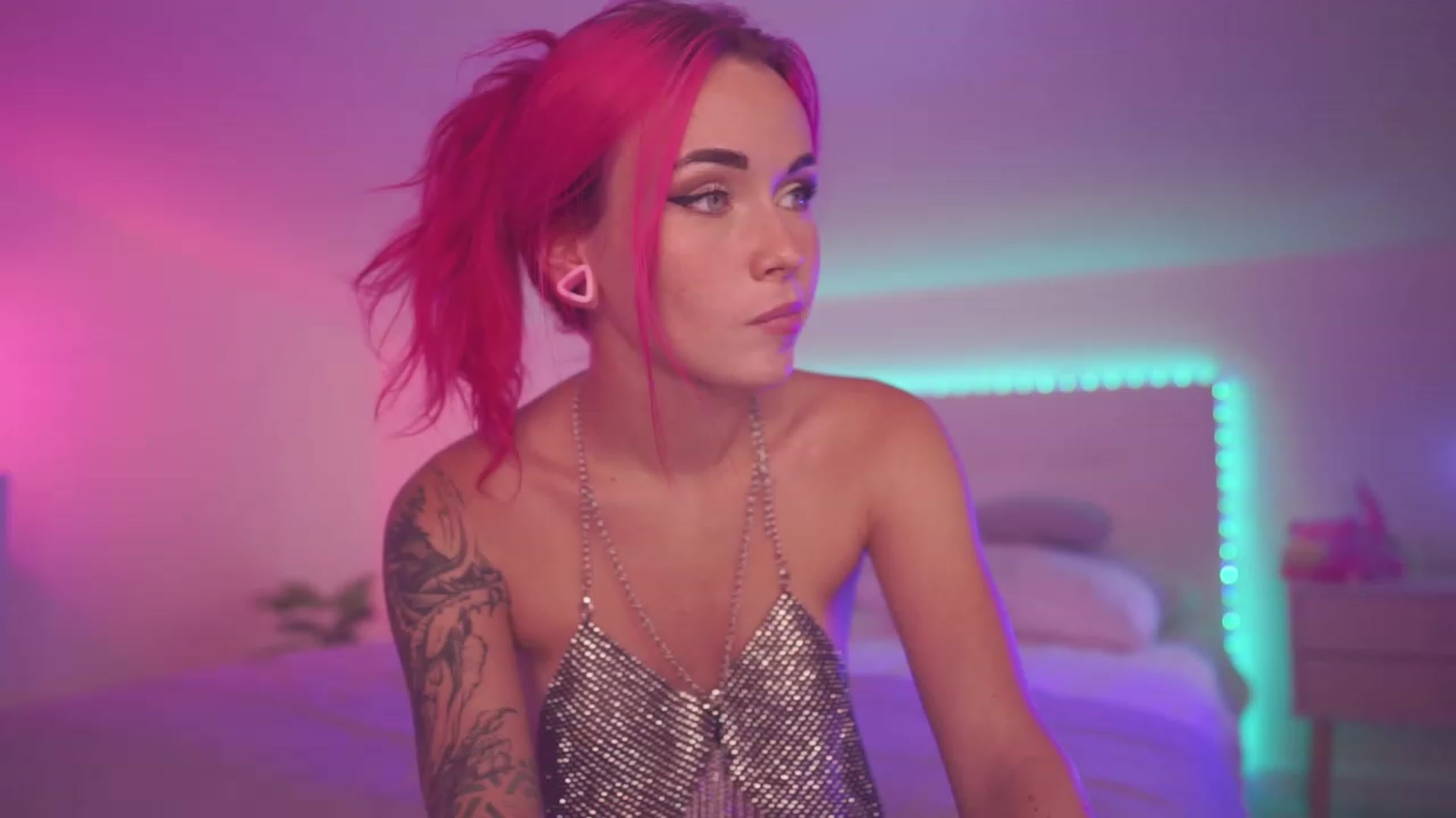 Gallery image thumbnail from Sarah_Pink's myfreecams stream on, 09/23/2023, 18:33 image 7 of 20