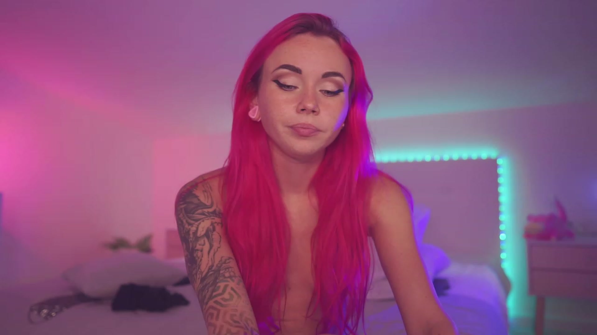 Gallery image thumbnail from Sarah_Pink's myfreecams stream on, 09/23/2023, 19:52 image 18 of 20