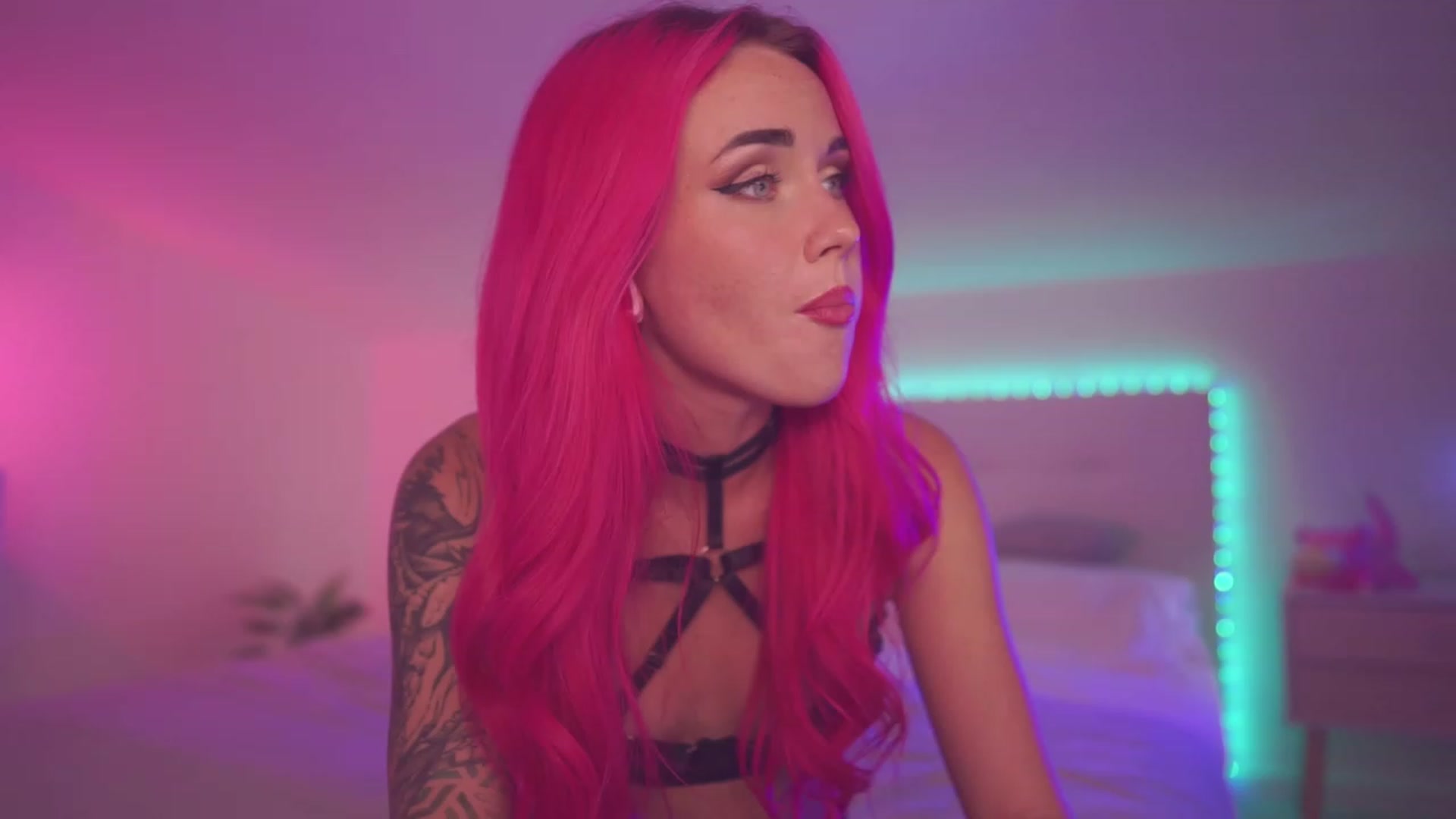 Gallery image thumbnail from Sarah_Pink's myfreecams stream on, 09/25/2023, 19:05 image 2 of 20
