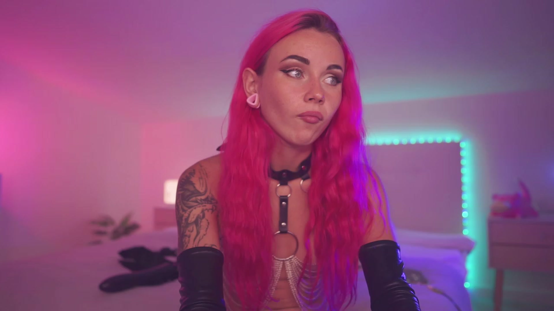 Gallery image thumbnail from Sarah_Pink's myfreecams stream on, 09/27/2023, 19:58 image 2 of 20