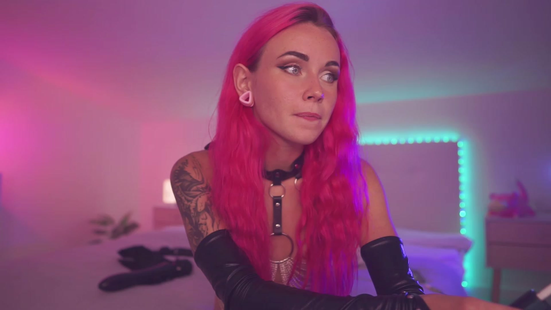 Gallery image thumbnail from Sarah_Pink's myfreecams stream on, 09/27/2023, 19:58 image 3 of 20
