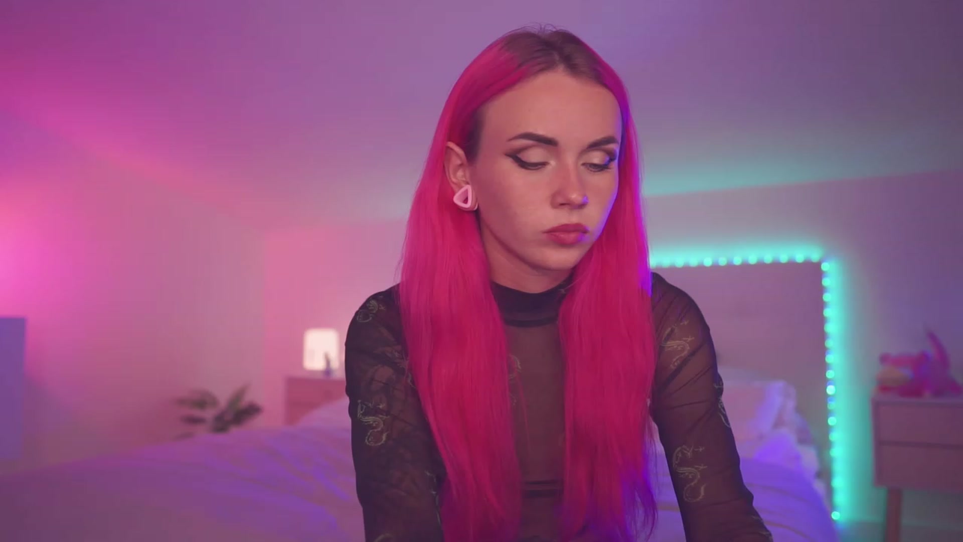 Gallery image thumbnail from Sarah_Pink's myfreecams stream on, 09/28/2023, 20:25 image 13 of 20
