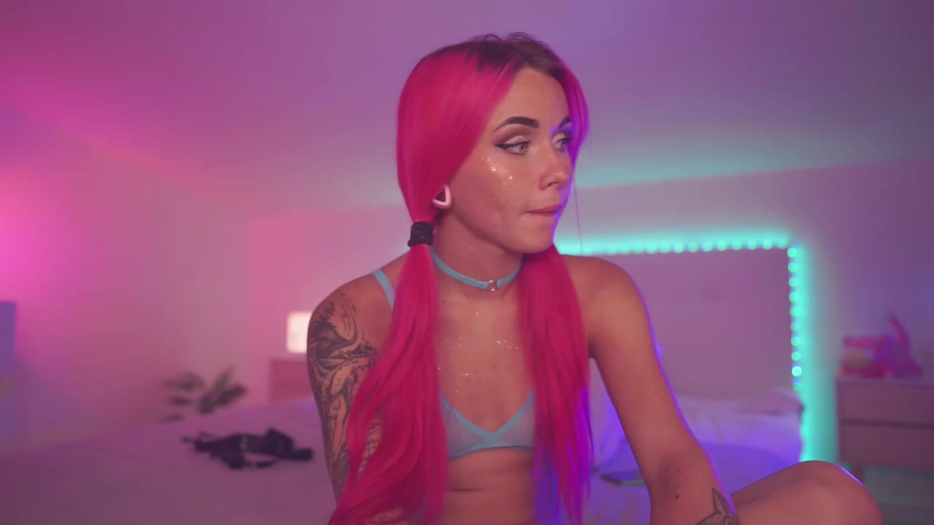 Gallery image thumbnail from Sarah_Pink's myfreecams stream on, 09/30/2023, 19:23 image 16 of 20