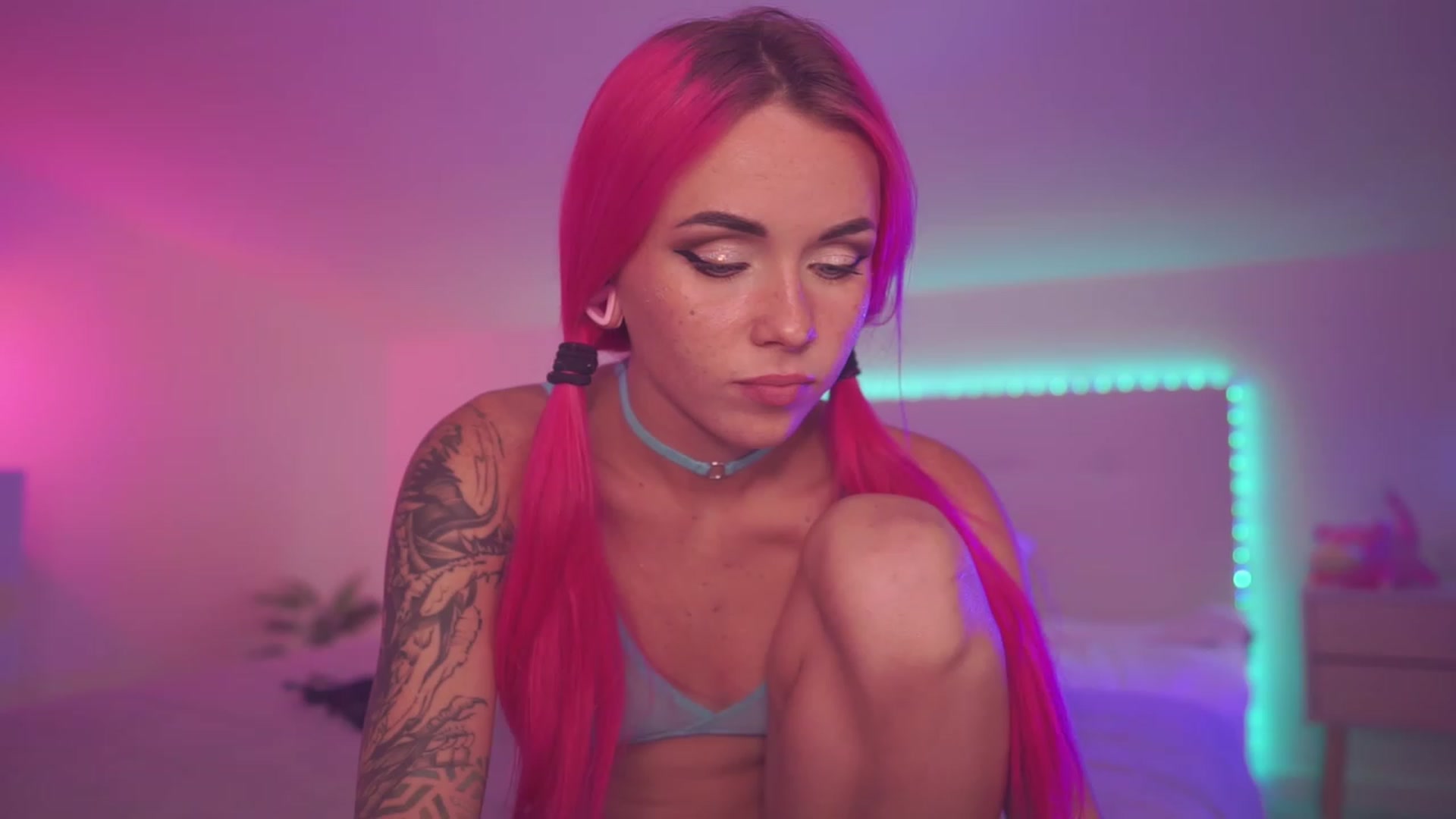 Gallery image thumbnail from Sarah_Pink's myfreecams stream on, 09/30/2023, 19:23 image 18 of 20