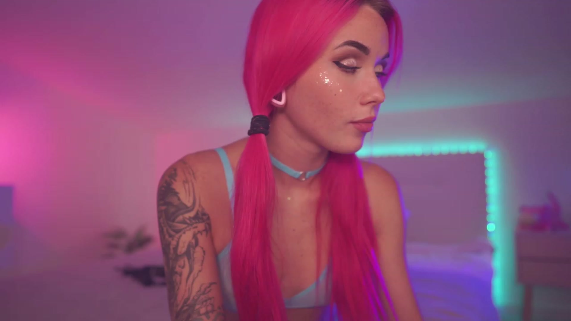 Gallery image thumbnail from Sarah_Pink's myfreecams stream on, 09/30/2023, 19:23 image 8 of 20