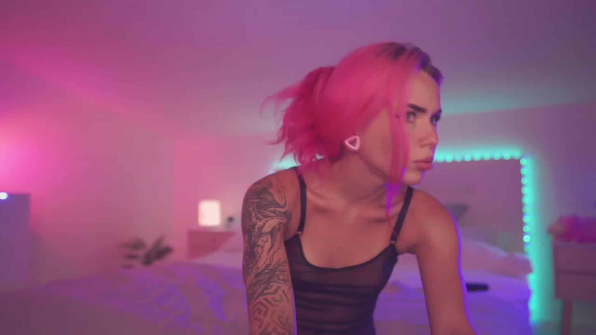 Gallery image thumbnail from Sarah_Pink's myfreecams stream on, 10/06/2023, 18:13 image 3 of 20