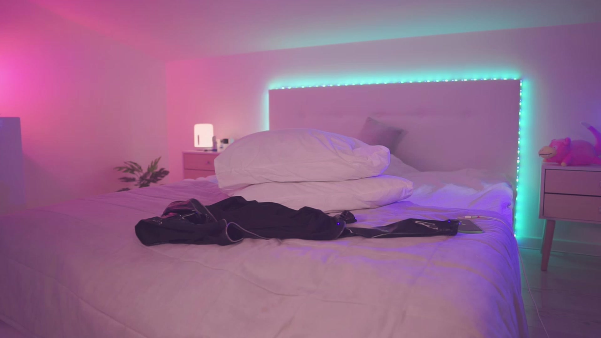 Gallery image thumbnail from Sarah_Pink's myfreecams stream on, 10/08/2023, 18:46 image 6 of 20