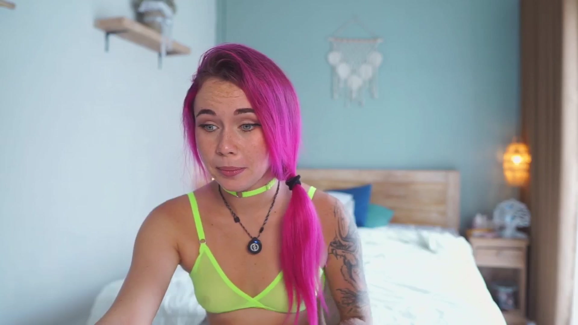 Gallery image thumbnail from Sarah_Pink's myfreecams stream on, 11/27/2025, 02:02 image 9 of 20