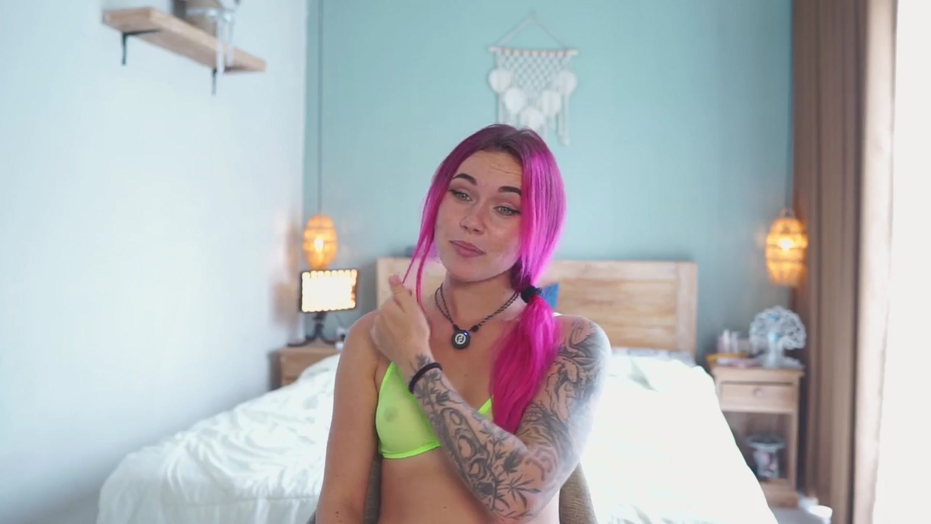 Gallery image thumbnail from Sarah_Pink's myfreecams stream on, 11/27/2025, 04:06 image 12 of 20