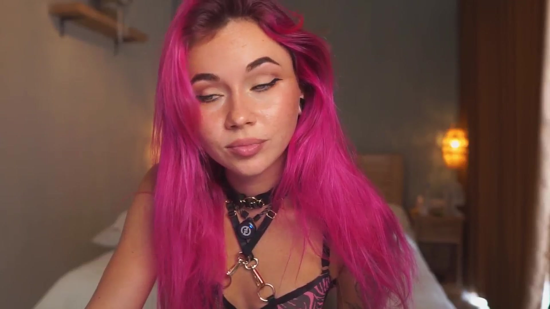Gallery image thumbnail from Sarah_Pink's myfreecams stream on, 11/28/2025, 04:19 image 7 of 20