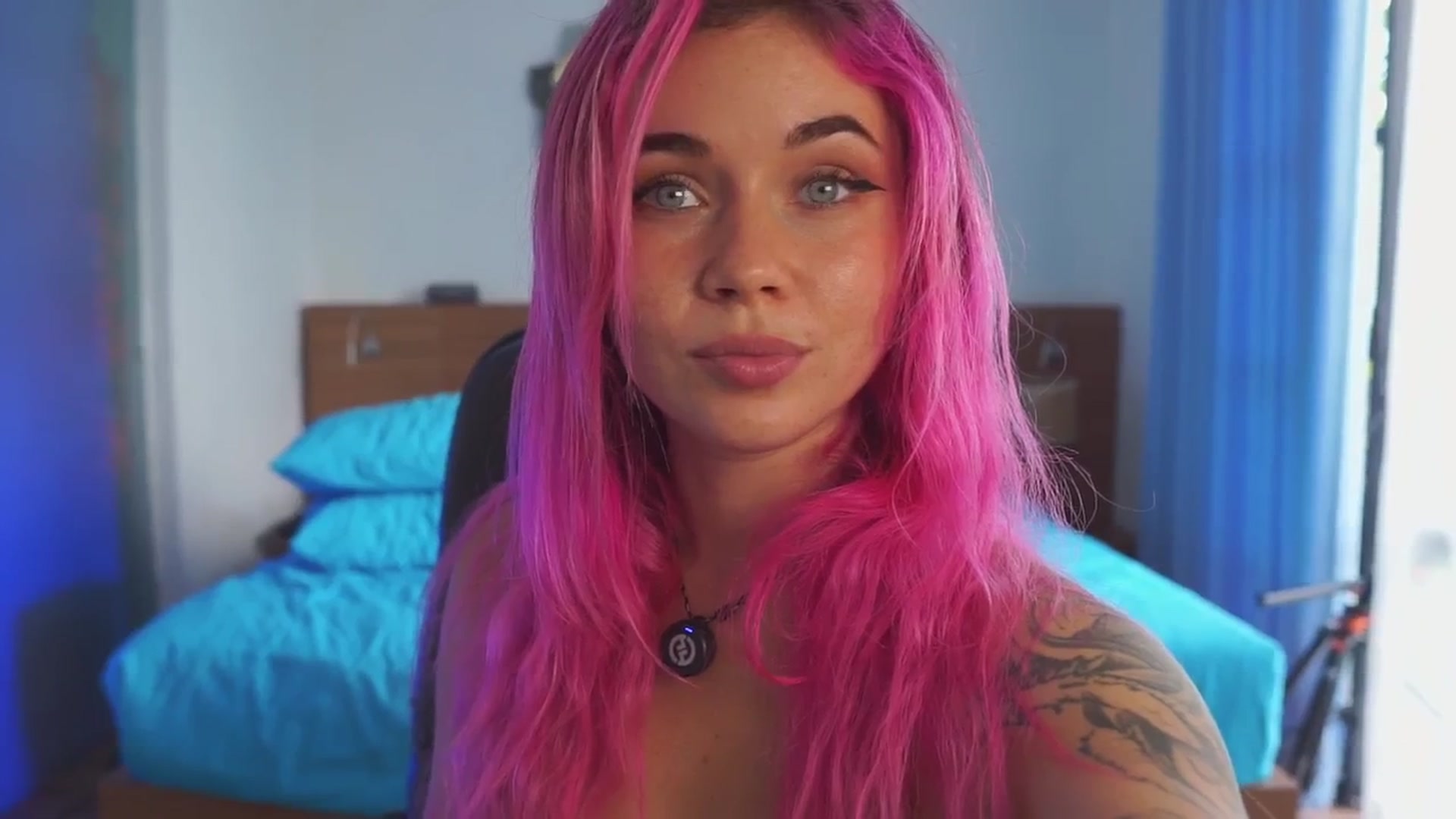 Gallery image thumbnail from Sarah_Pink's myfreecams stream on, 12/10/2025, 05:11 image 8 of 20