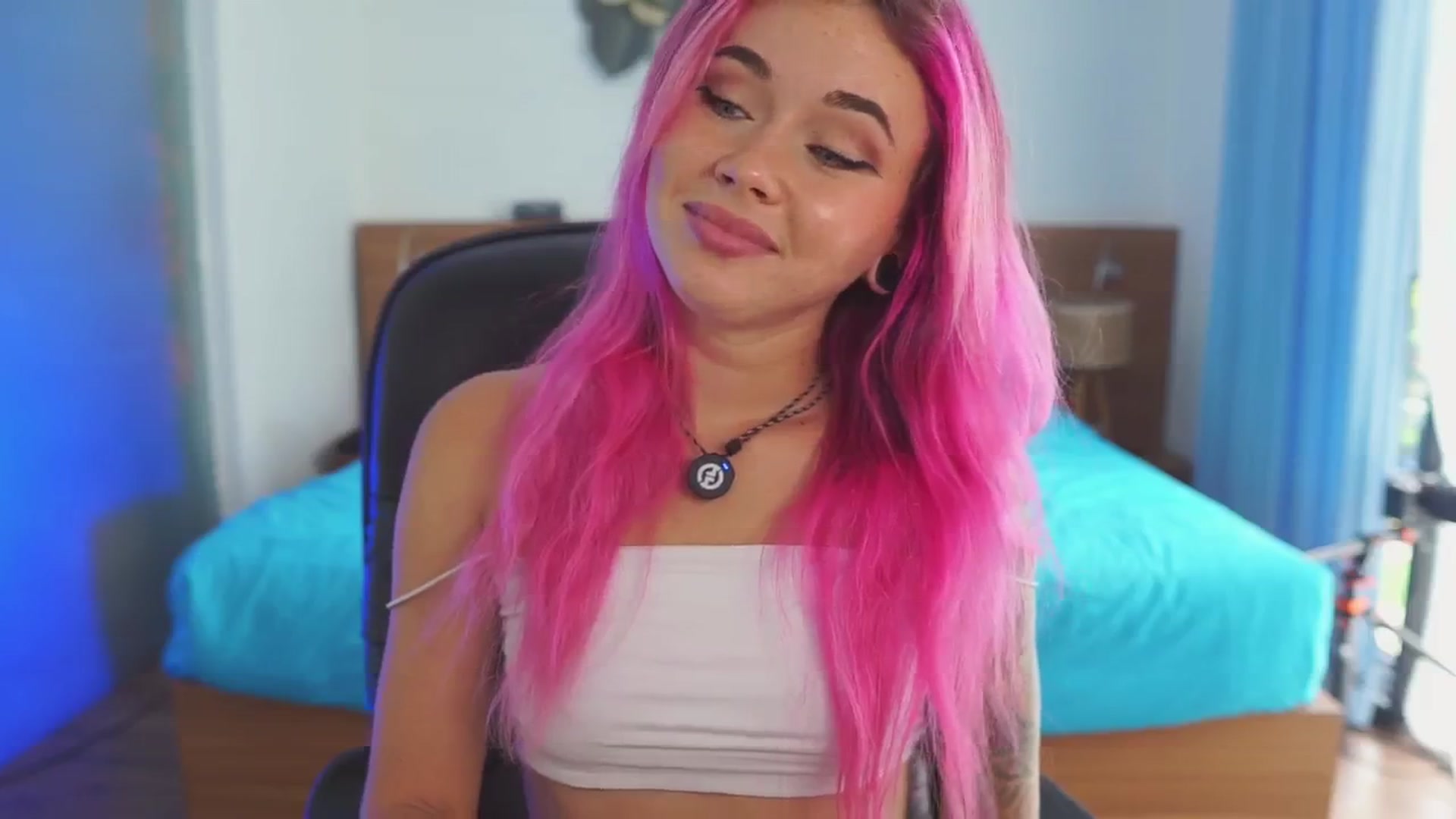 Gallery image thumbnail from Sarah_Pink's myfreecams stream on, 12/11/2025, 04:41 image 6 of 20