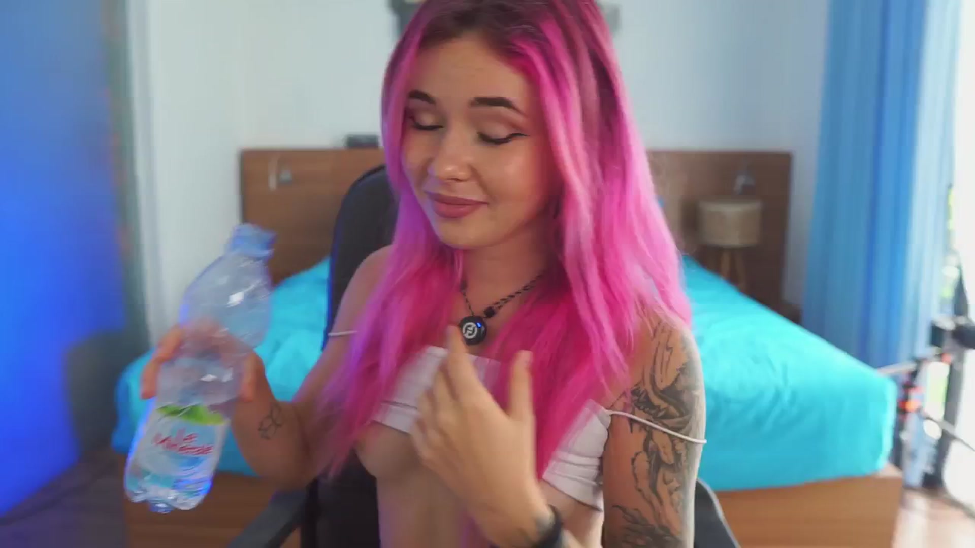 Gallery image thumbnail from Sarah_Pink's myfreecams stream on, 12/11/2025, 04:41 image 5 of 20