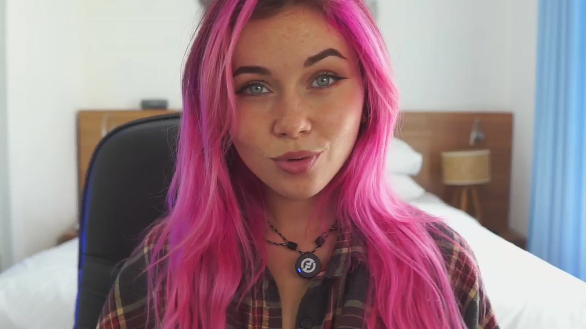 Gallery image thumbnail from Sarah_Pink's myfreecams stream on, 12/13/2025, 03:16 image 19 of 20