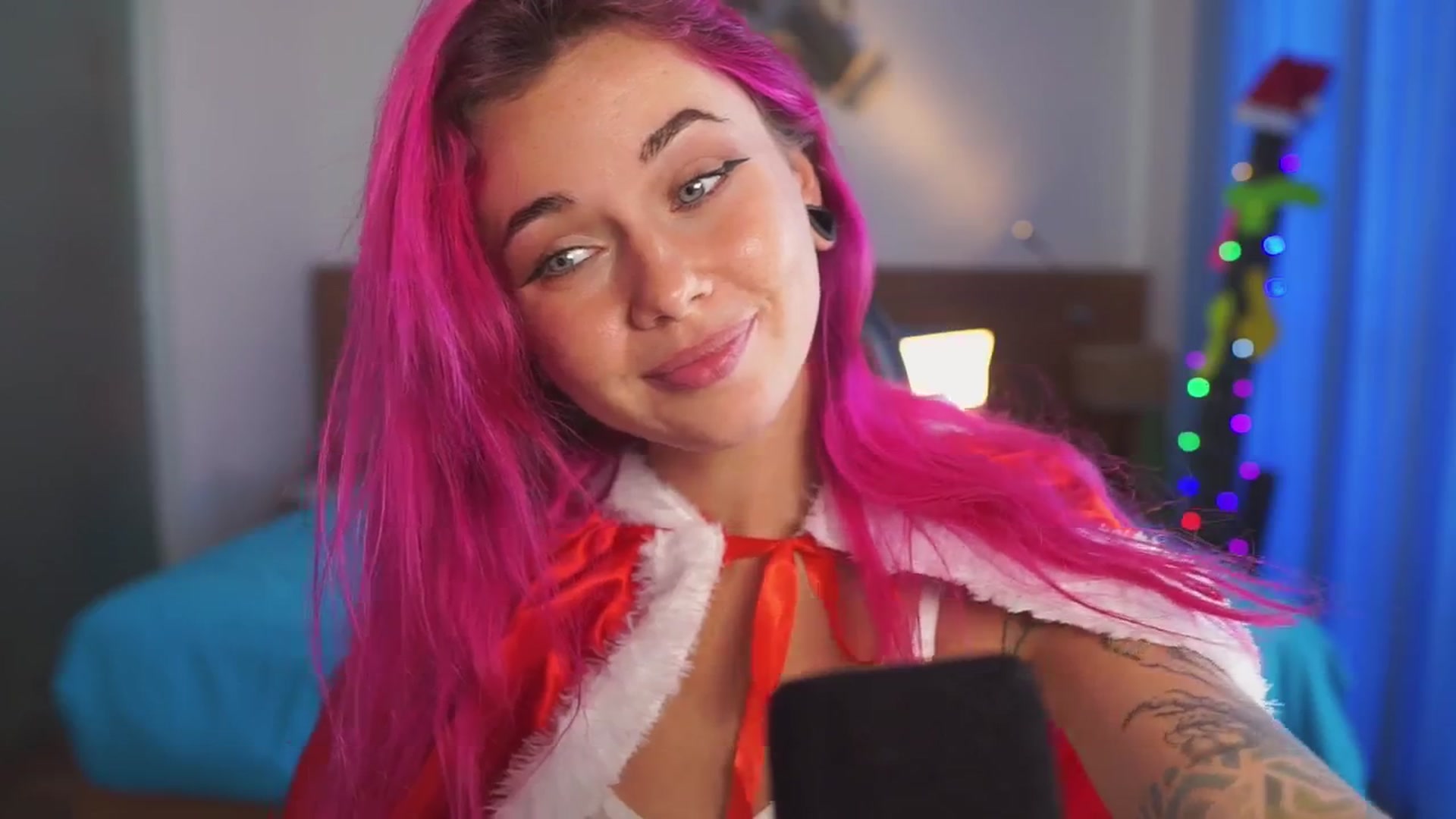 Gallery image thumbnail from Sarah_Pink's myfreecams stream on, 12/25/2025, 06:05 image 20 of 20