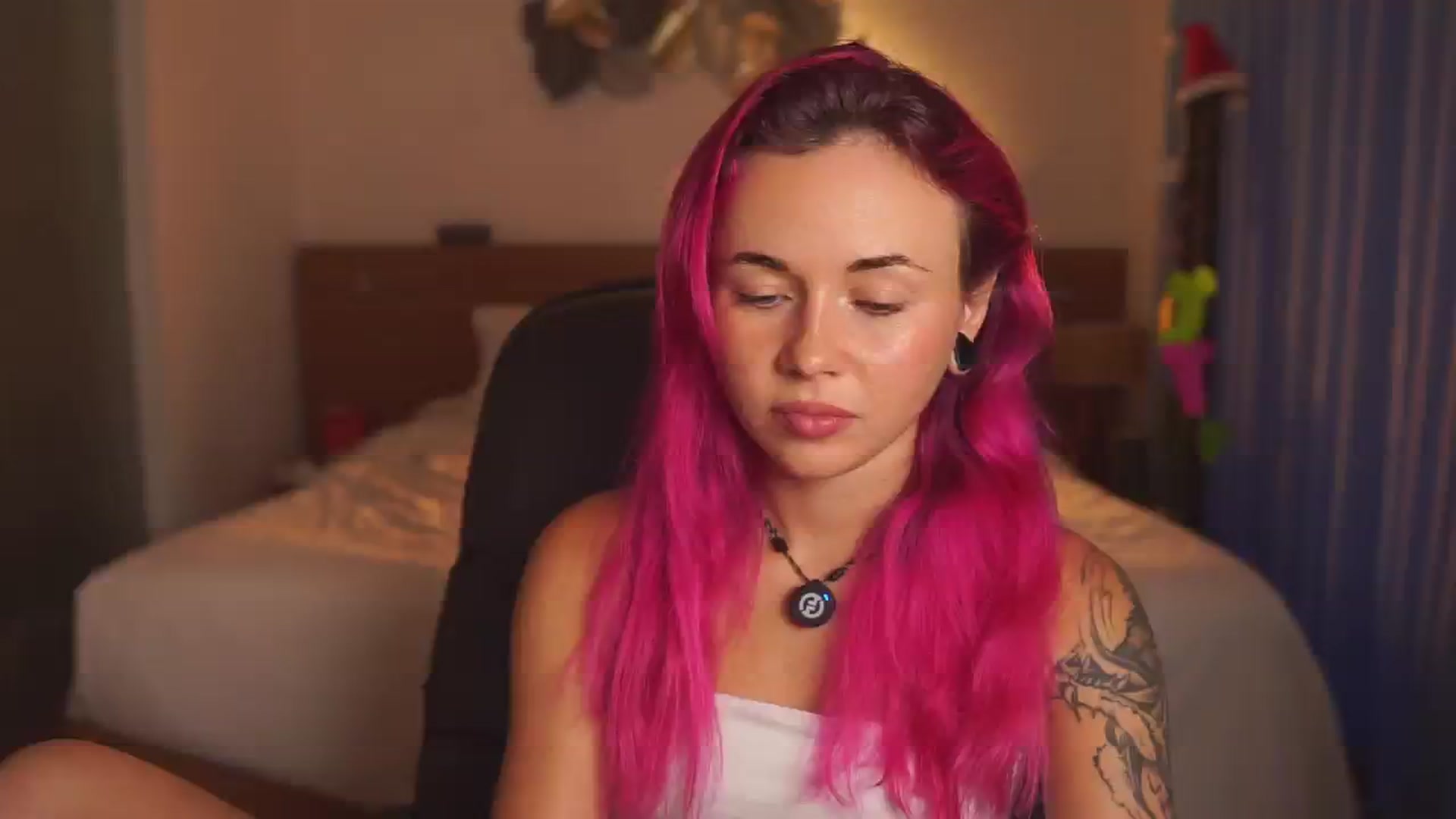 Gallery image thumbnail from Sarah_Pink's myfreecams stream on, 12/27/2025, 02:43 image 13 of 20