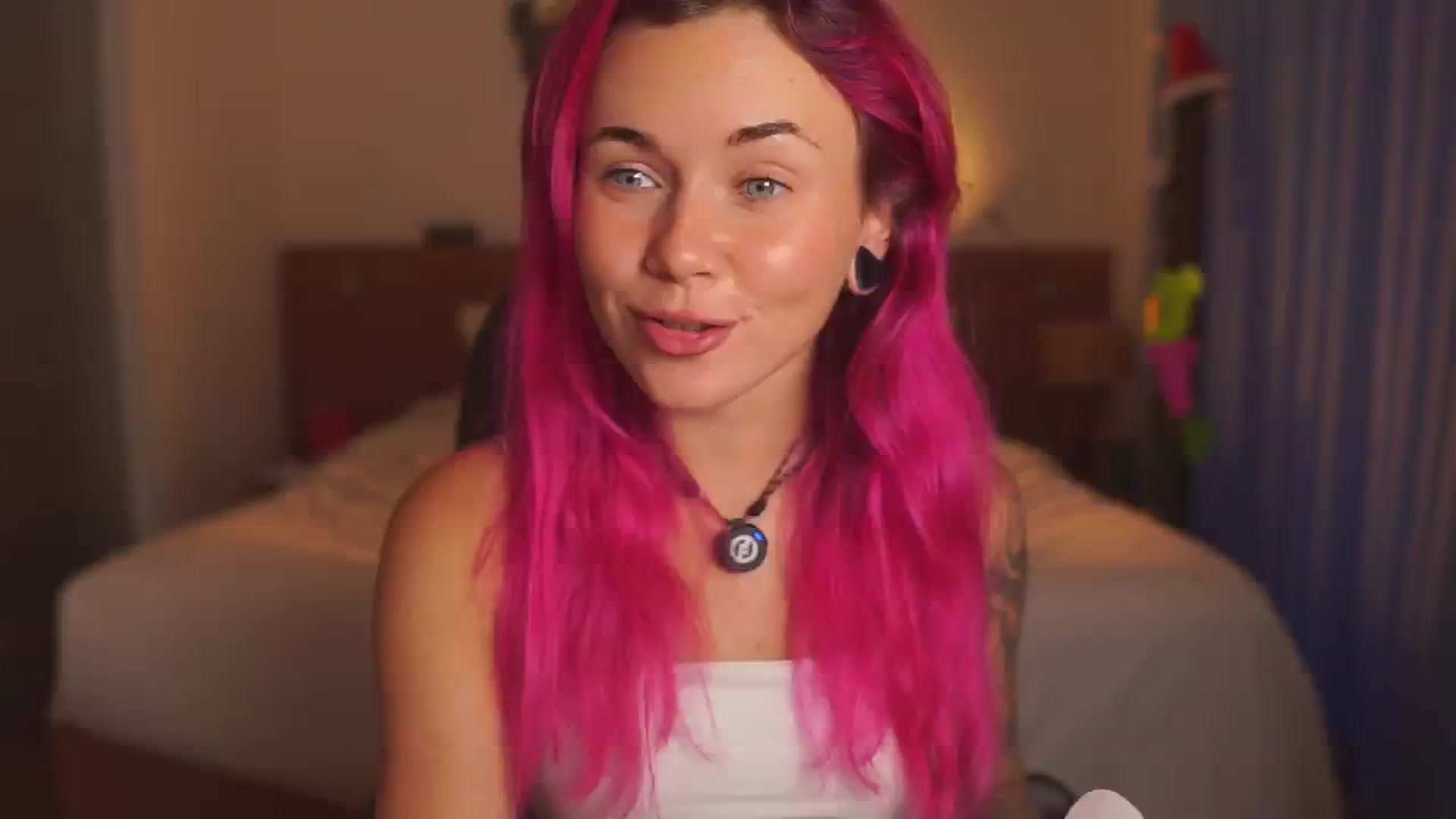 Gallery image thumbnail from Sarah_Pink's myfreecams stream on, 12/27/2025, 02:43 image 18 of 20