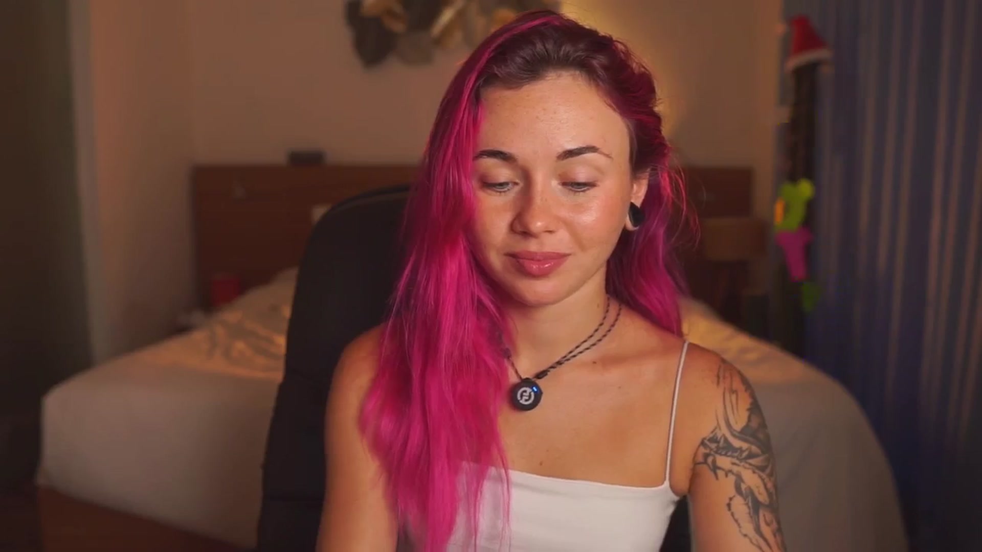 Gallery image thumbnail from Sarah_Pink's myfreecams stream on, 12/27/2025, 02:43 image 9 of 20