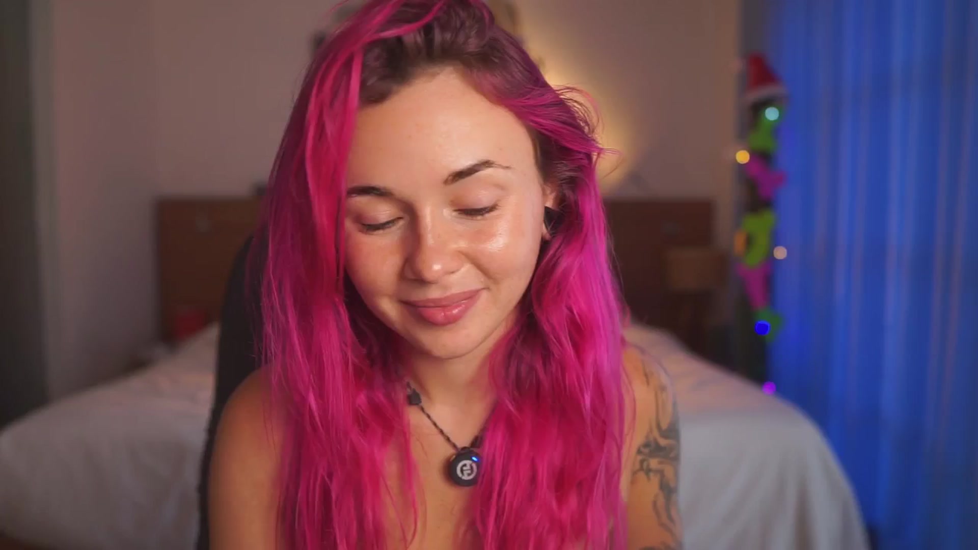 Gallery image thumbnail from Sarah_Pink's myfreecams stream on, 12/27/2025, 06:12 image 8 of 20