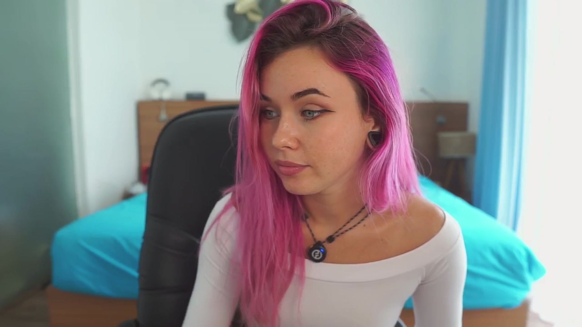 Gallery image thumbnail from Sarah_Pink's myfreecams stream on, 01/03/2026, 03:06 image 6 of 20