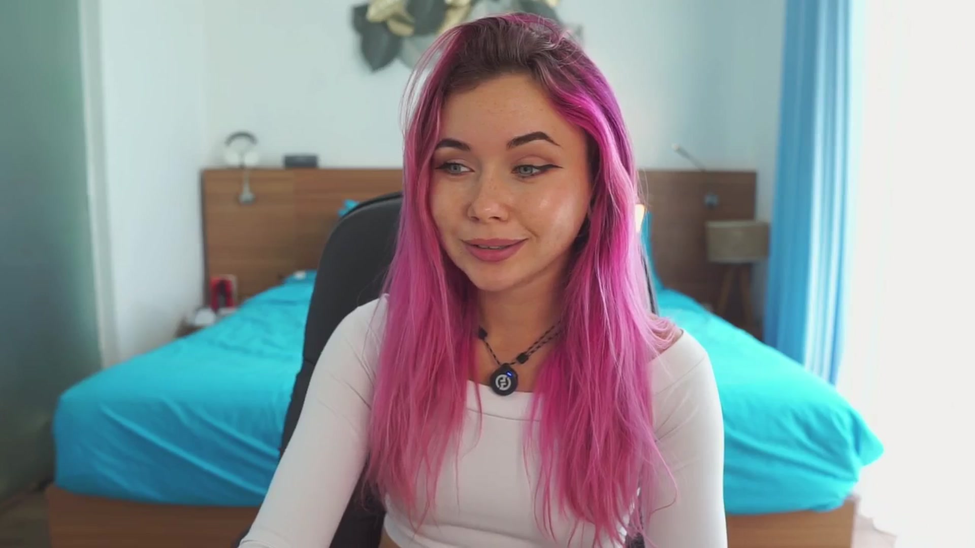 Gallery image thumbnail from Sarah_Pink's myfreecams stream on, 01/03/2026, 03:06 image 13 of 20