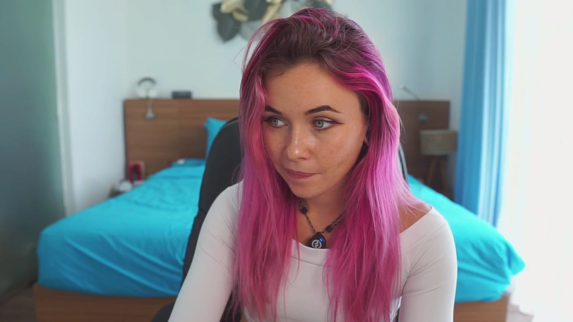 Gallery image thumbnail from Sarah_Pink's myfreecams stream on, 01/03/2026, 03:06 image 11 of 20